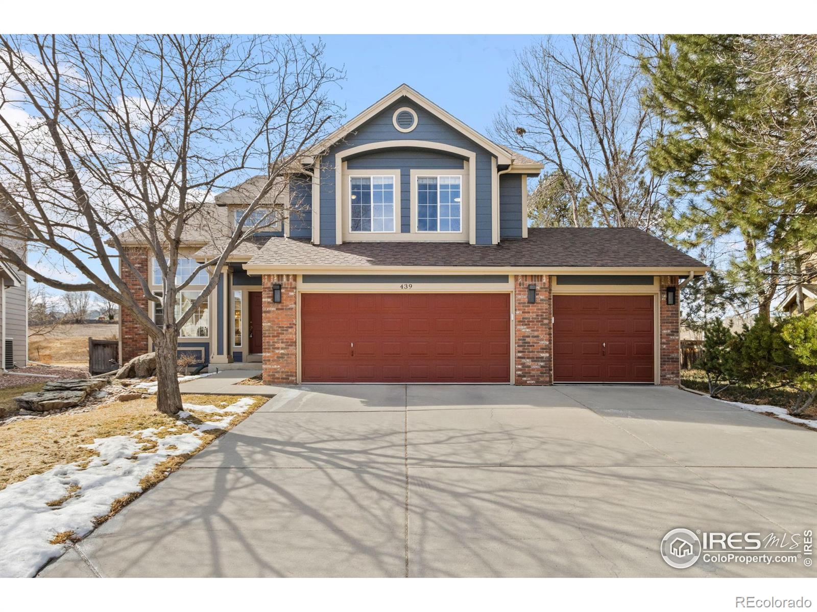 439  Huntington Hills Drive, fort collins MLS: 4567891027209 Beds: 3 Baths: 3 Price: $690,000