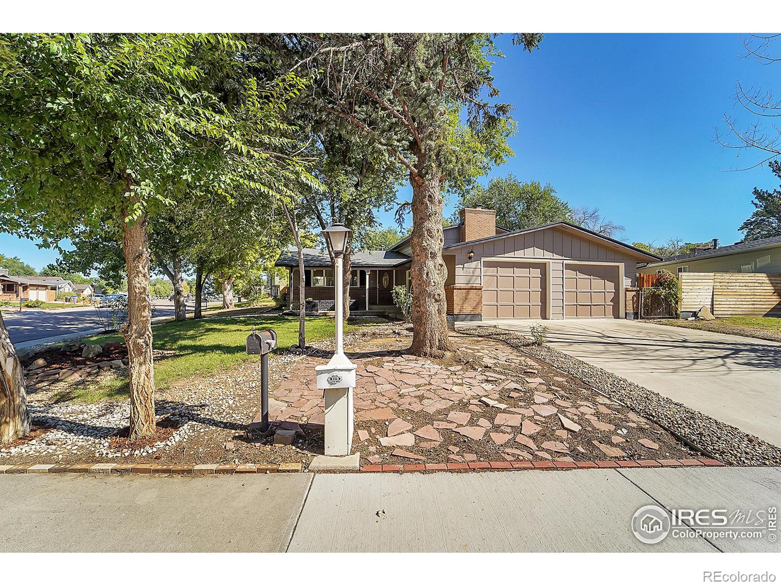 1368  Torreys Peak Drive, longmont MLS: 4567891027218 Beds: 4 Baths: 2 Price: $524,500