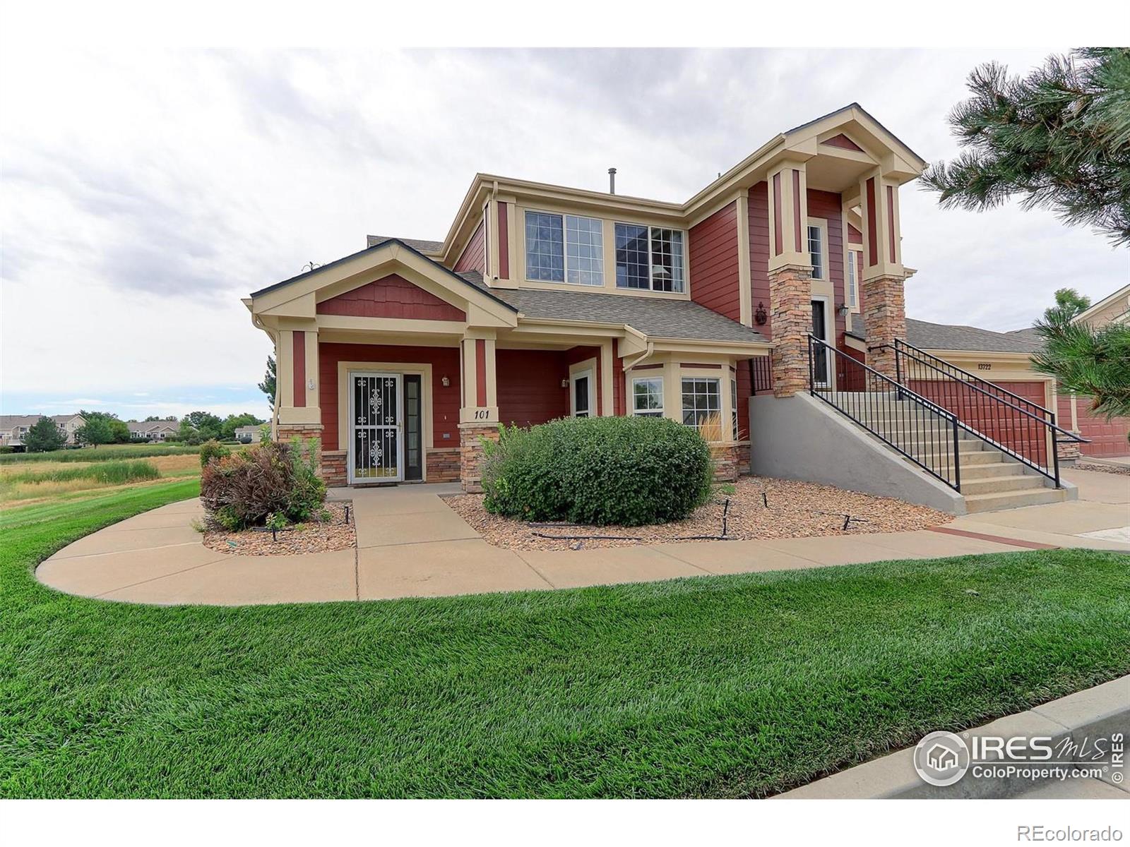 13722  Legend Way, broomfield MLS: 4567891027391 Beds: 2 Baths: 2 Price: $535,000