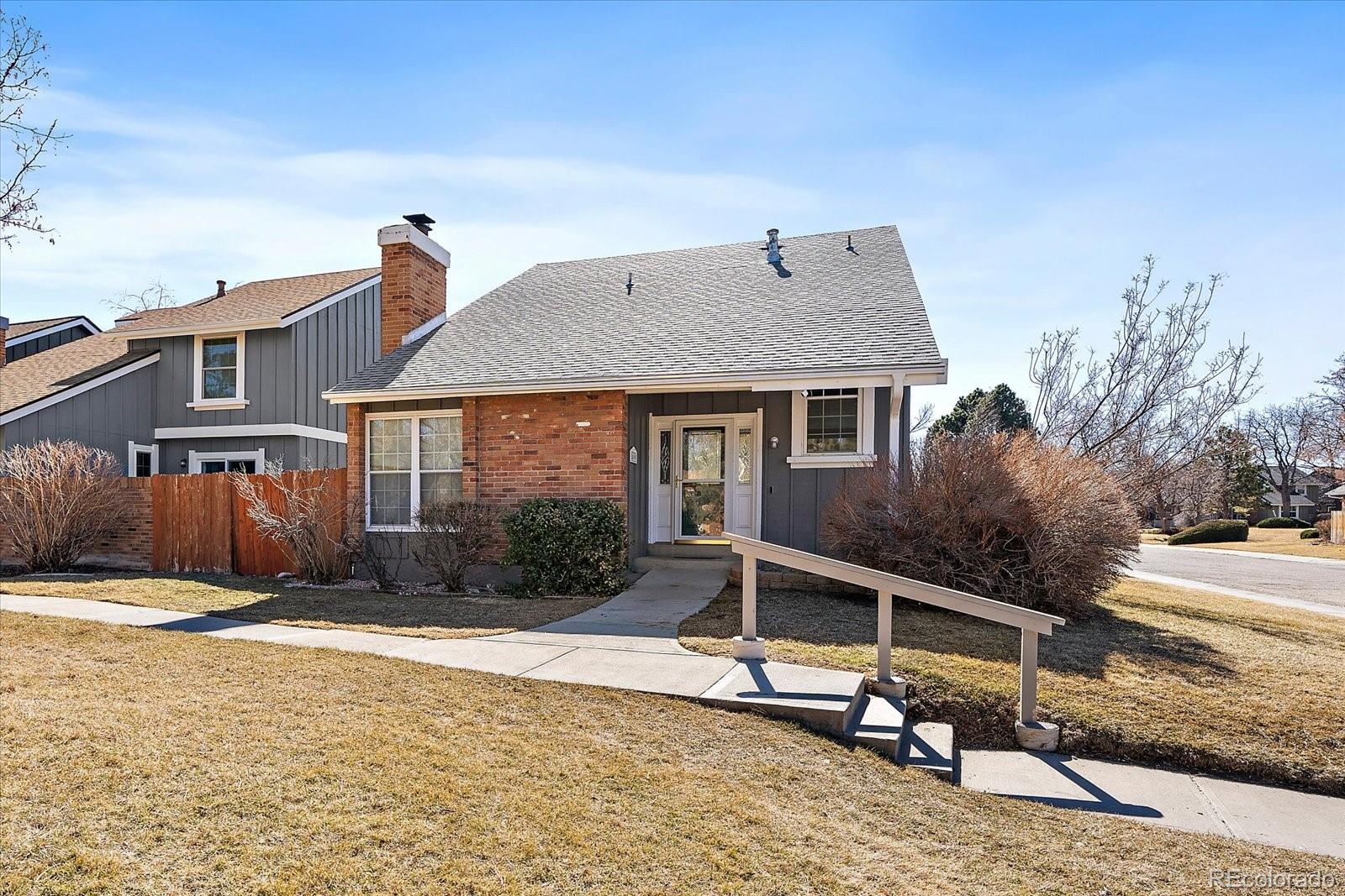 8699  Garrison Court, arvada MLS: 9342518 Beds: 4 Baths: 4 Price: $675,000