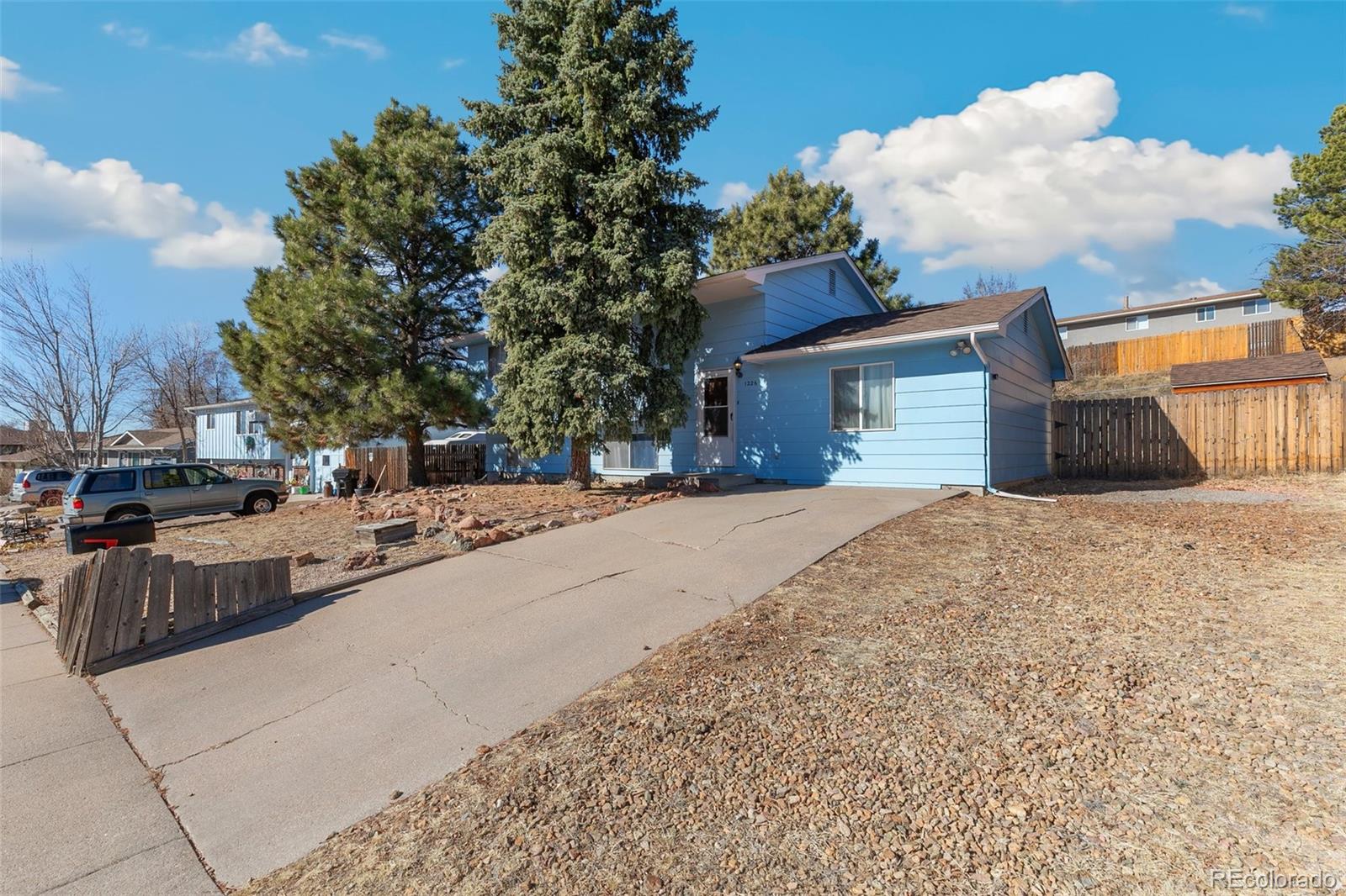 1226  Chiricahua Drive, colorado springs  House Search MLS Picture