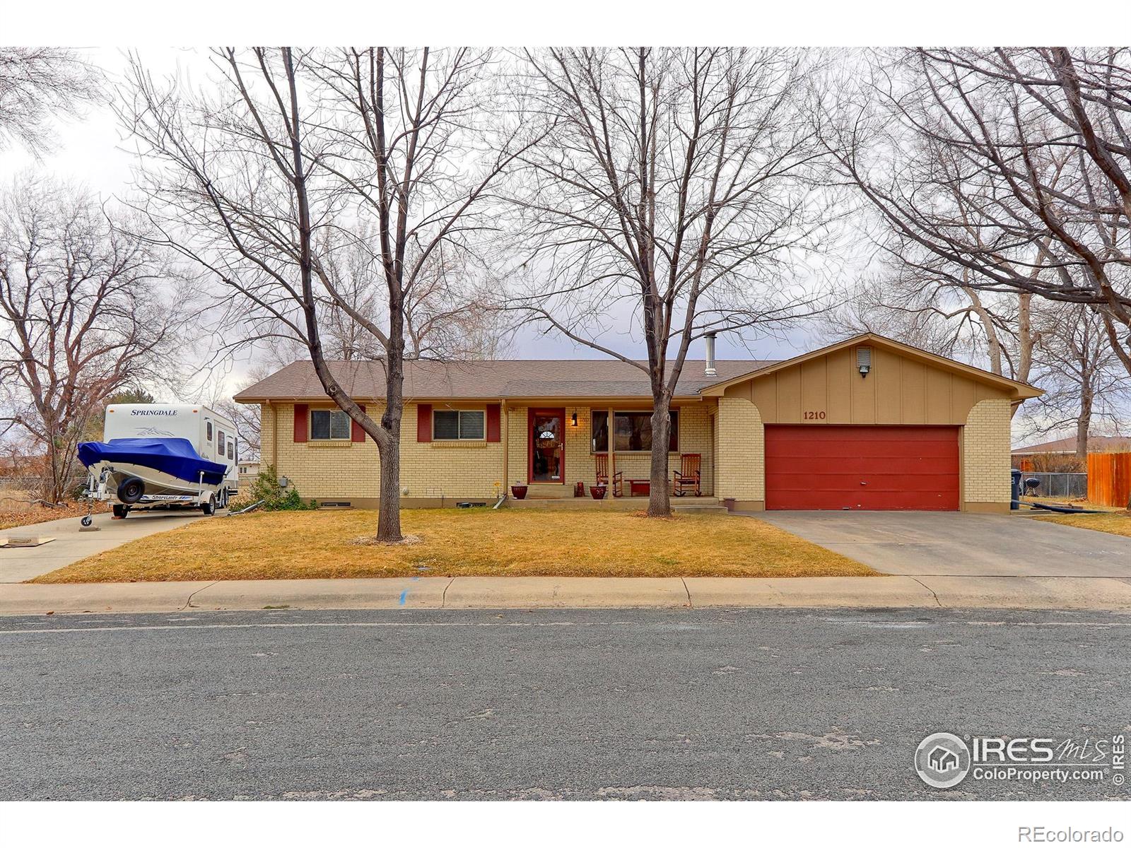 1210  Ida Drive, loveland MLS: 4567891027610 Beds: 5 Baths: 3 Price: $490,000