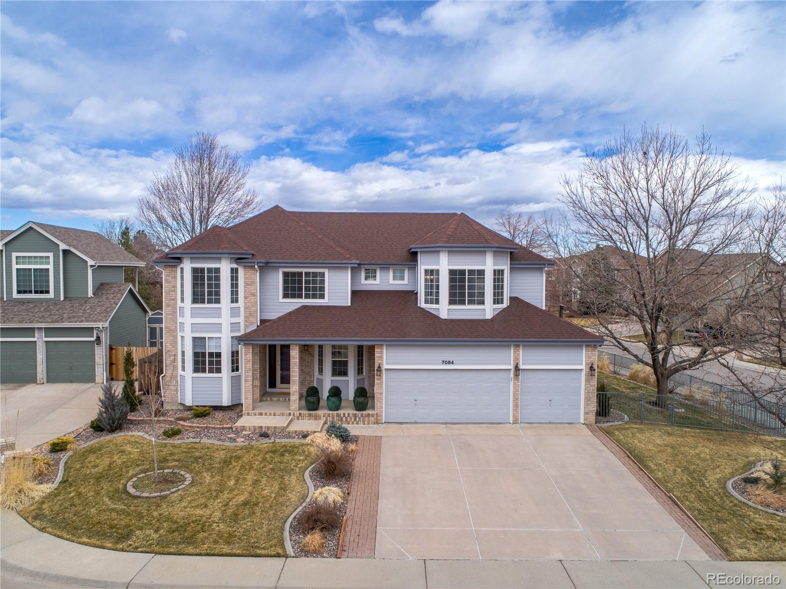 7084  Moss Court, arvada MLS: 1540964 Beds: 5 Baths: 4 Price: $1,195,000