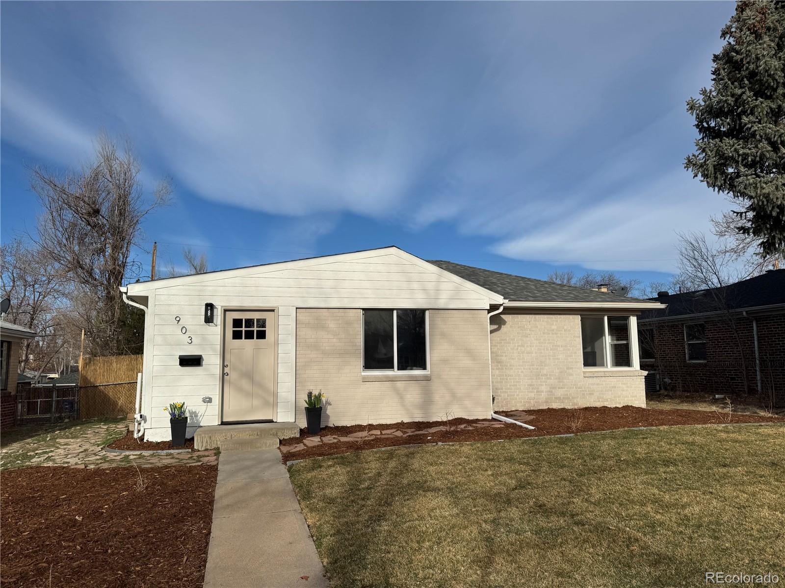 903  Poplar Street, denver MLS: 7983770 Beds: 2 Baths: 1 Price: $675,000