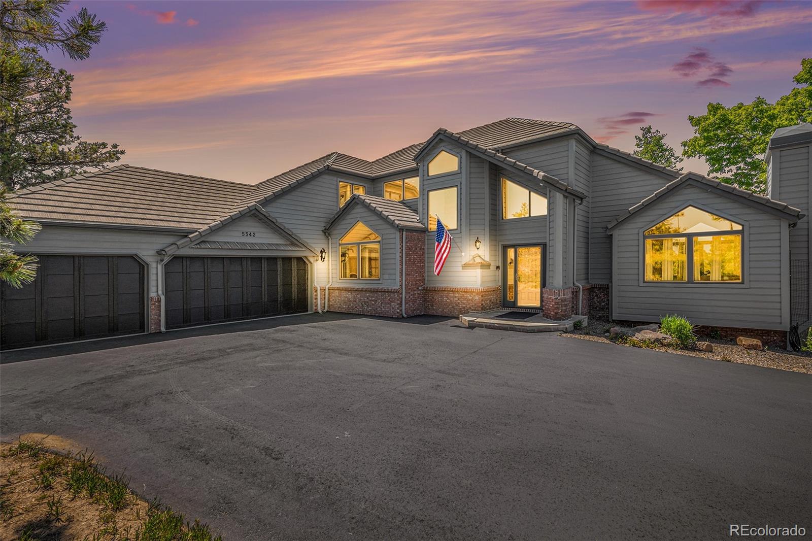 5542  Ponderosa Drive, parker MLS: 9937849 Beds: 5 Baths: 5 Price: $1,325,000