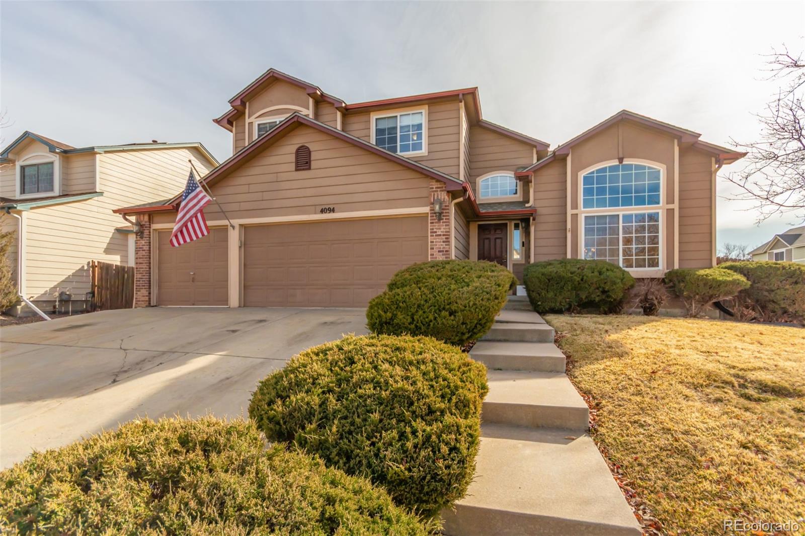 4094 S Lisbon Way, aurora MLS: 8883782 Beds: 4 Baths: 3 Price: $585,000