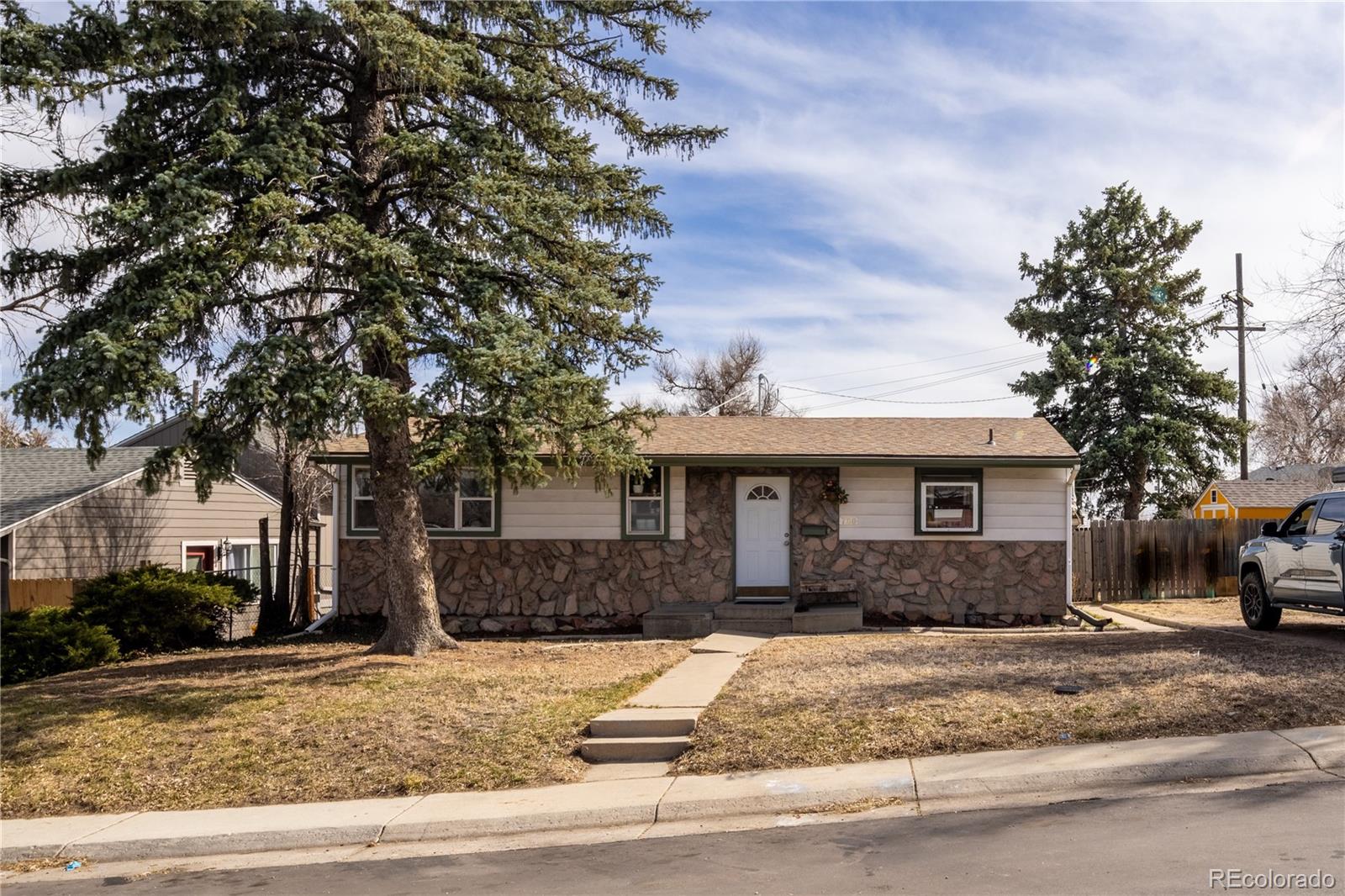 780  Campo Street, denver MLS: 6636156 Beds: 2 Baths: 1 Price: $375,000