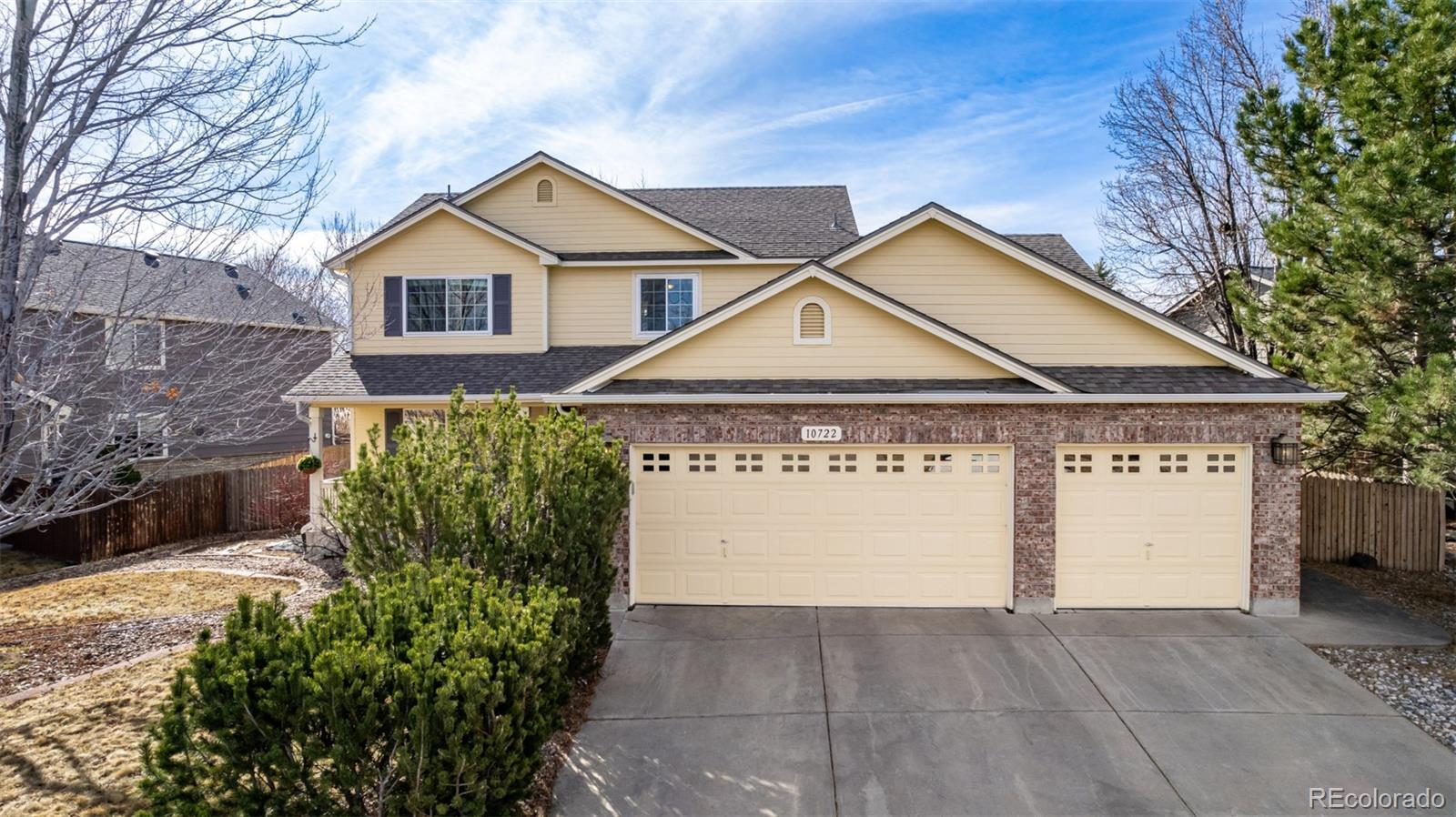 10722 W 54th Place, arvada MLS: 8136218 Beds: 4 Baths: 3 Price: $799,000