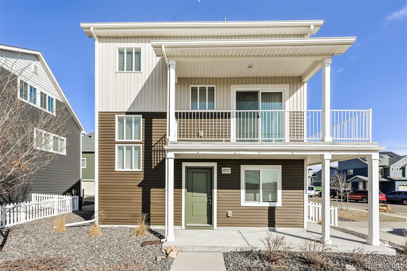 17717 E 54th Avenue, denver MLS: 6882866 Beds: 3 Baths: 2 Price: $445,000