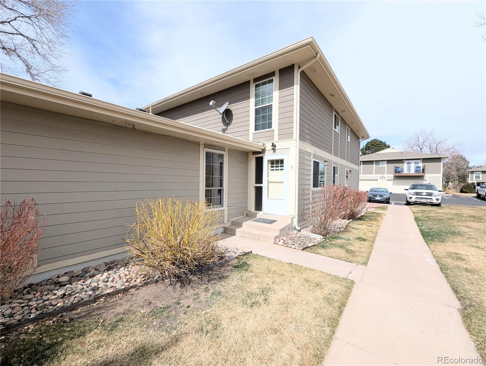 1250 S Monaco Parkway 19, Denver  MLS: 6616866 Beds: 2 Baths: 2 Price: $314,973