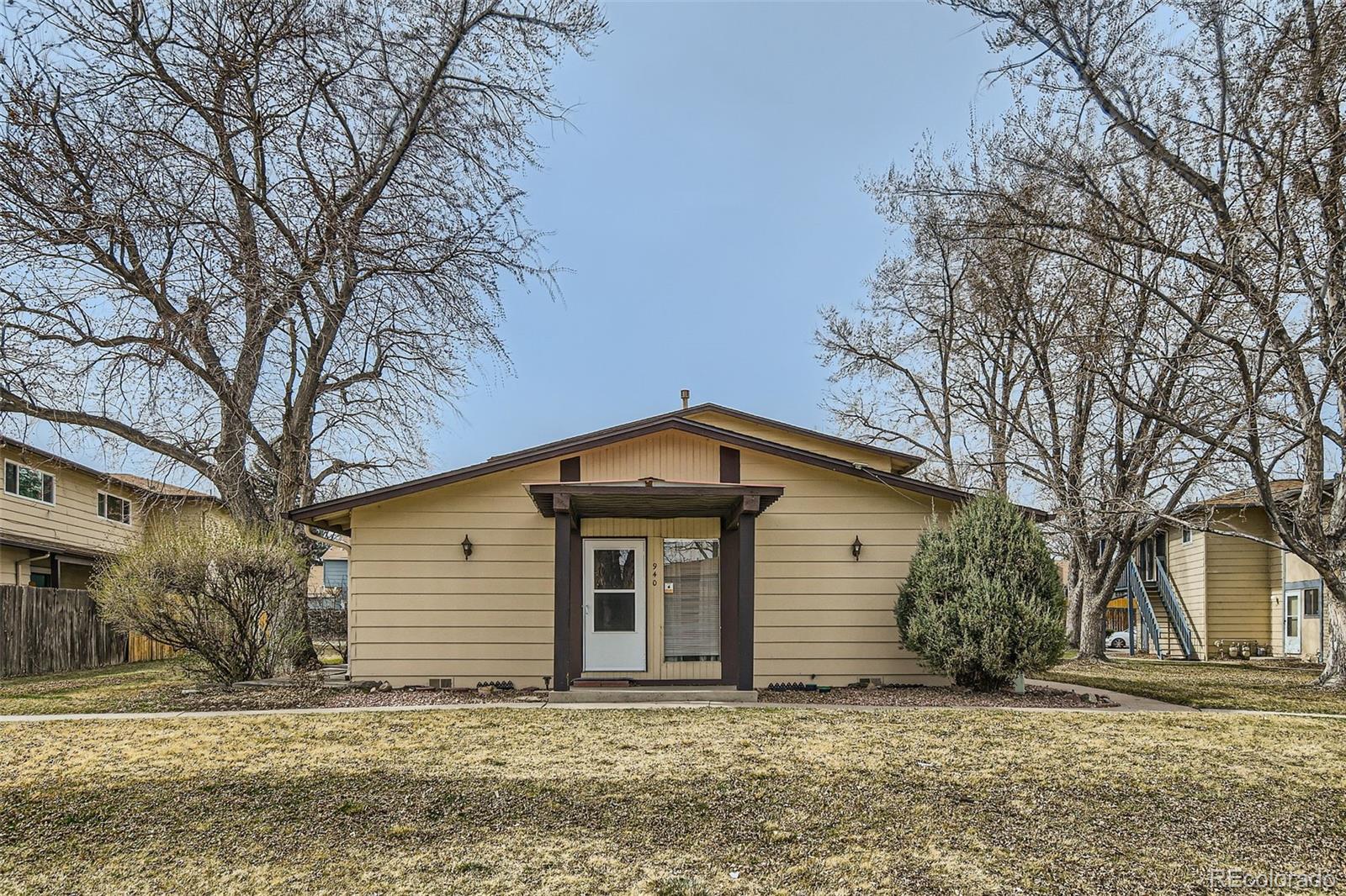 940  Coronado Parkway A, Denver  MLS: 1933073 Beds: 2 Baths: 1 Price: $230,000