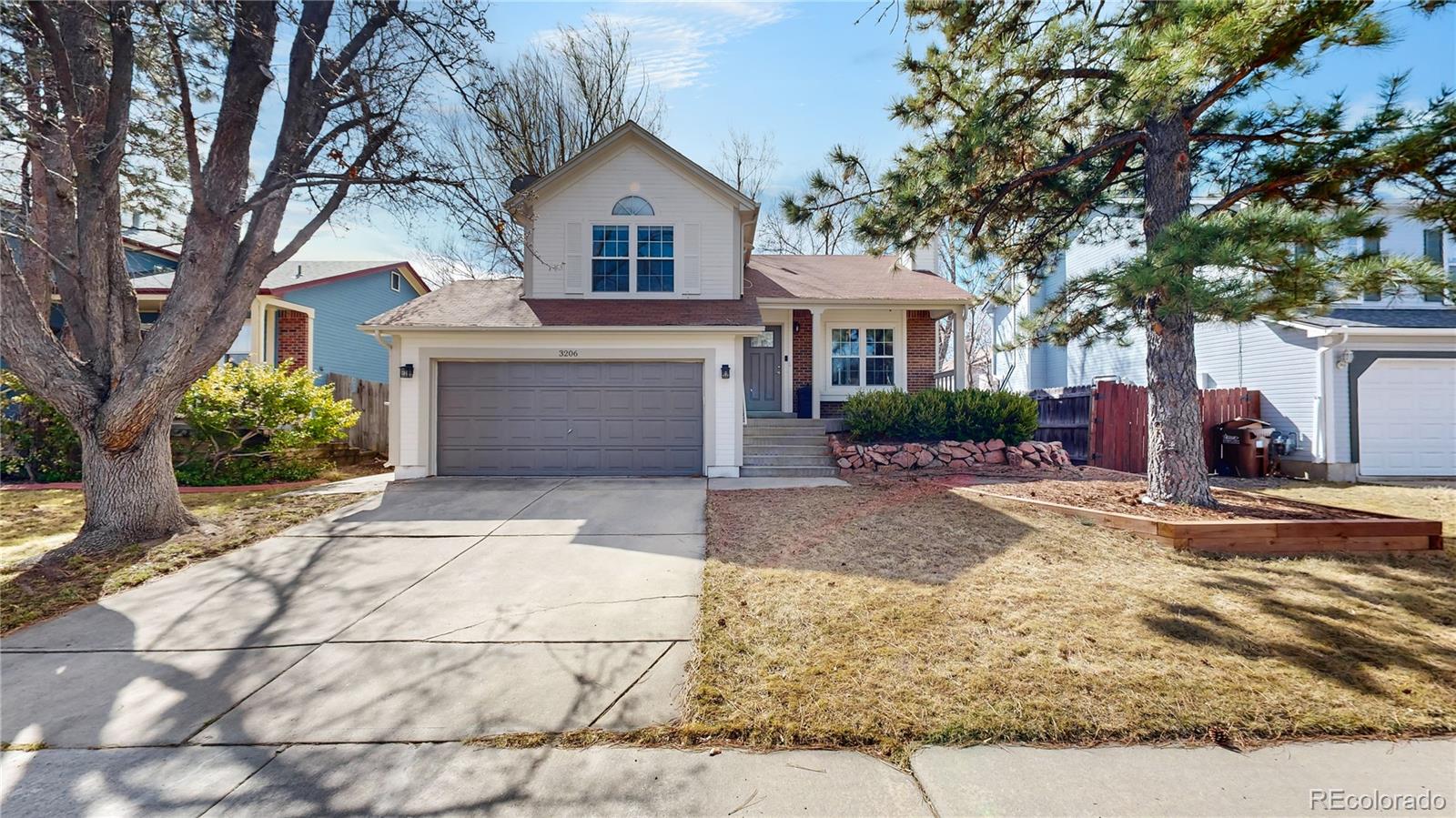 3206  Columbine Court, broomfield MLS: 6587459 Beds: 3 Baths: 2 Price: $560,000