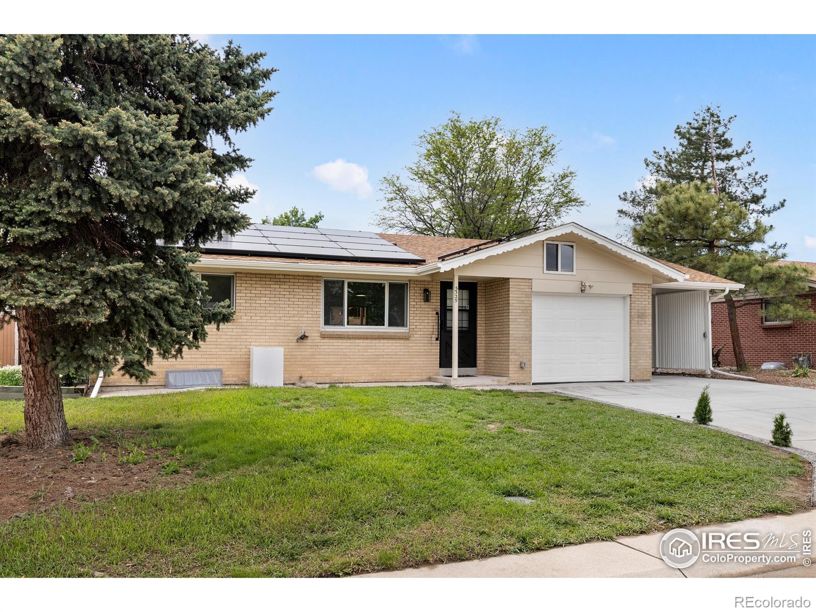 5329  Flower Circle, arvada MLS: 4567891028720 Beds: 3 Baths: 2 Price: $659,995