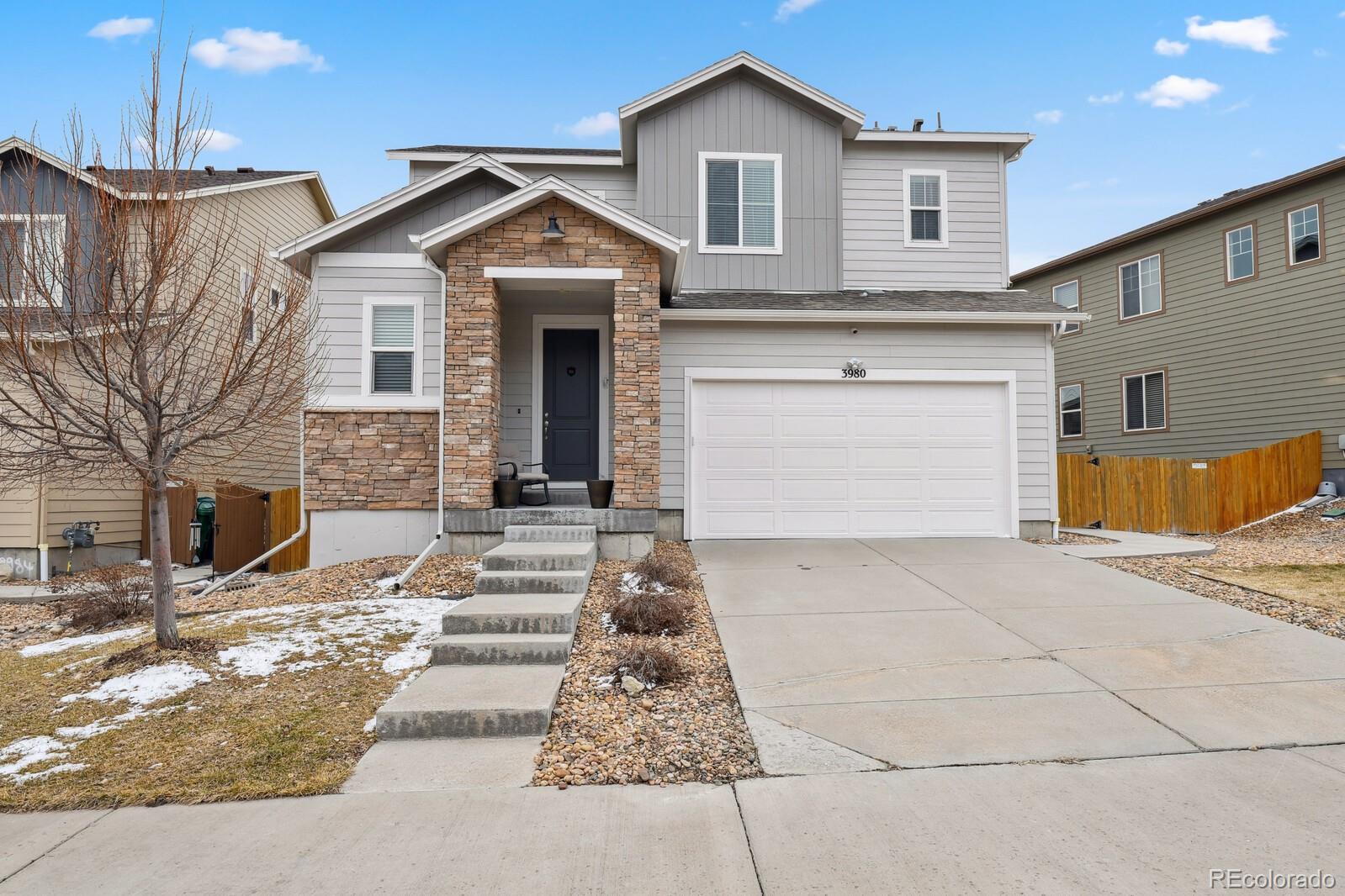 3980  Trail Stone Circle, castle rock MLS: 8268184 Beds: 3 Baths: 3 Price: $689,000