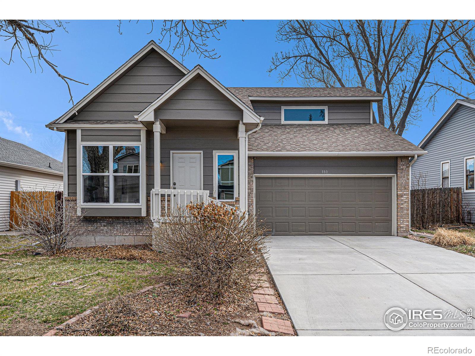 180 N Holcomb Street, castle rock MLS: 4567891028958 Beds: 3 Baths: 2 Price: $485,000