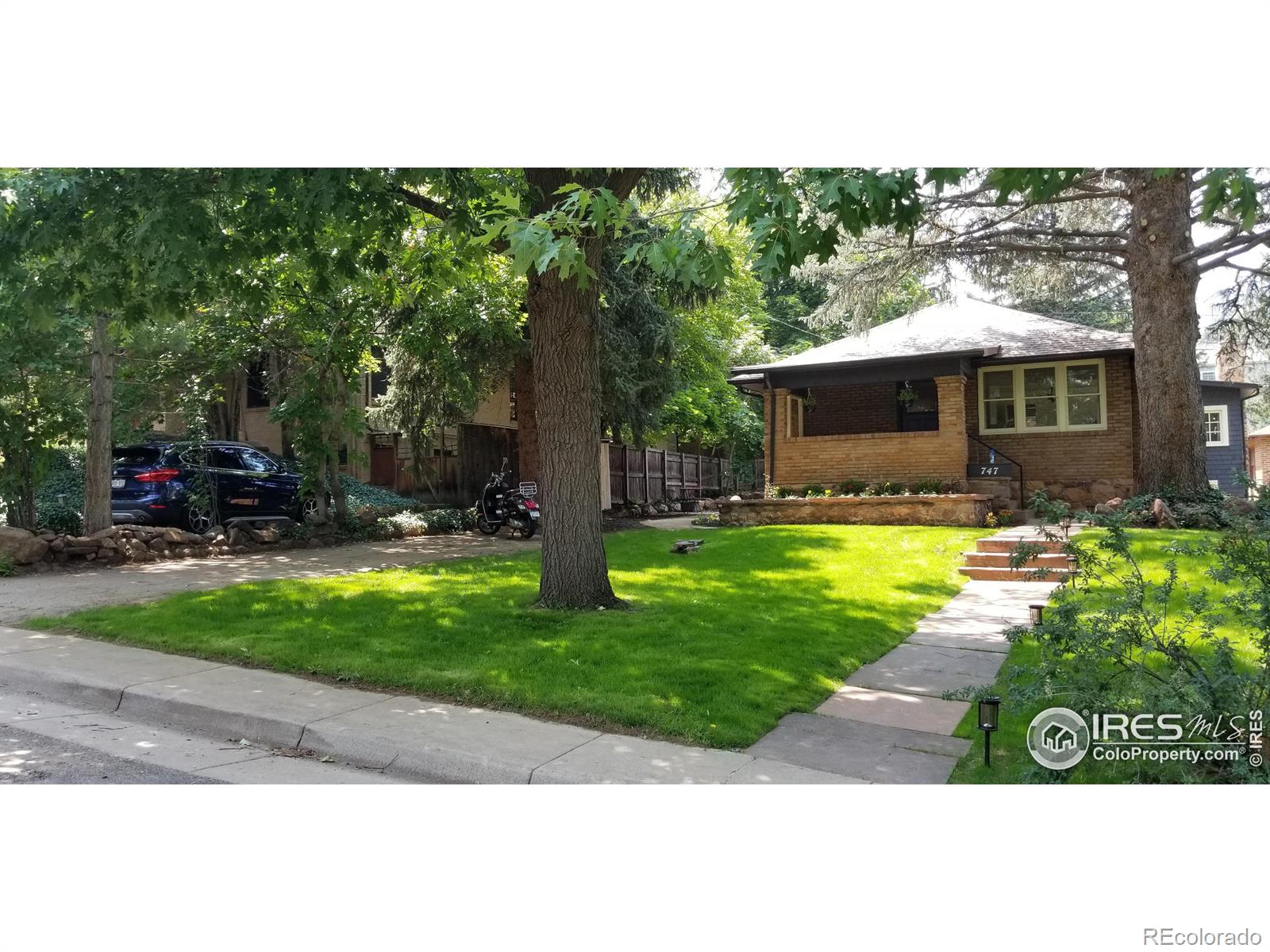 747  12th Street, boulder MLS: 4567891029298 Beds: 5 Baths: 2 Price: $1,529,000