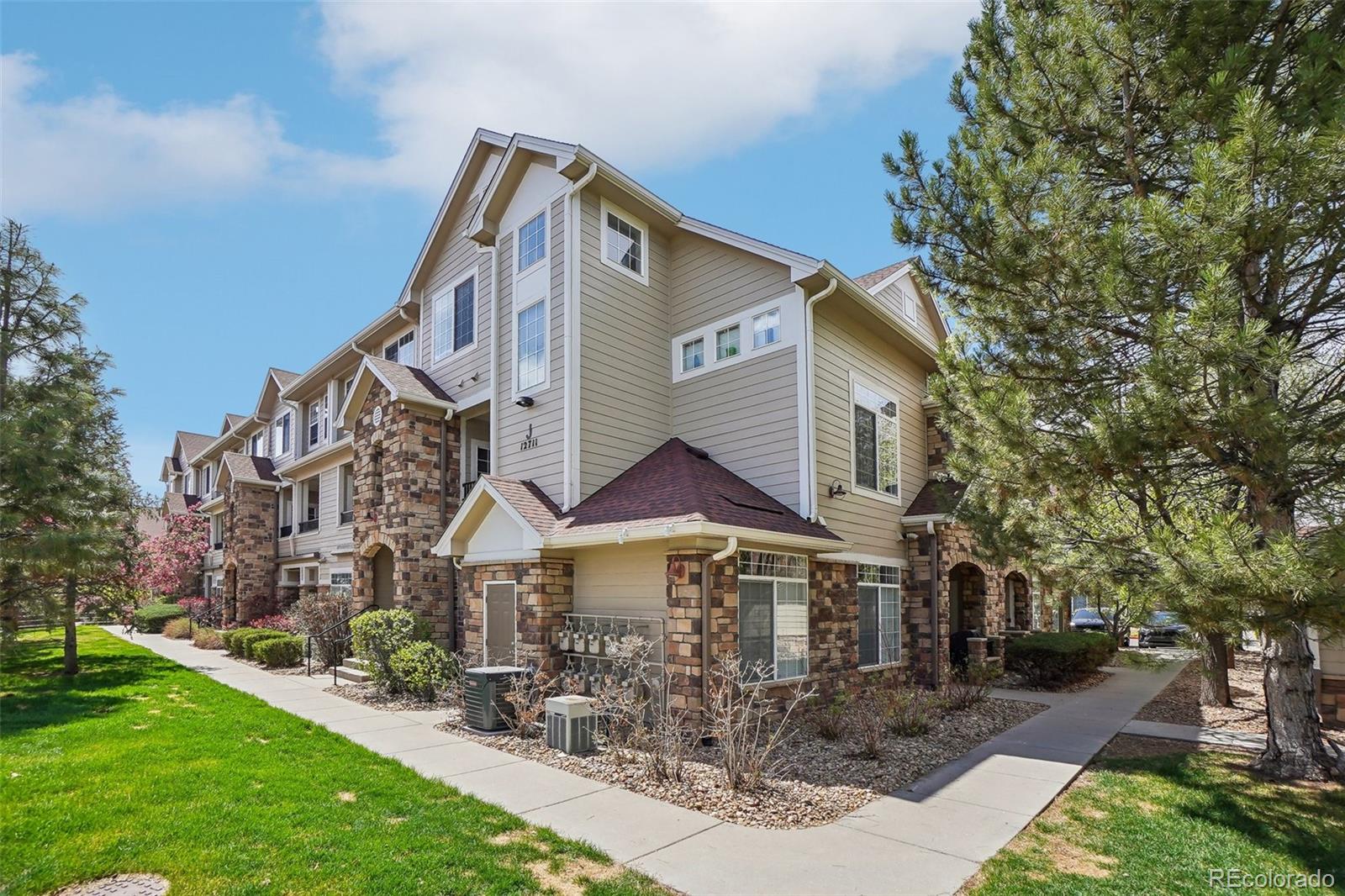 12711  Colorado Boulevard 1009, Thornton  MLS: 1501292 Beds: 2 Baths: 2 Price: $360,000