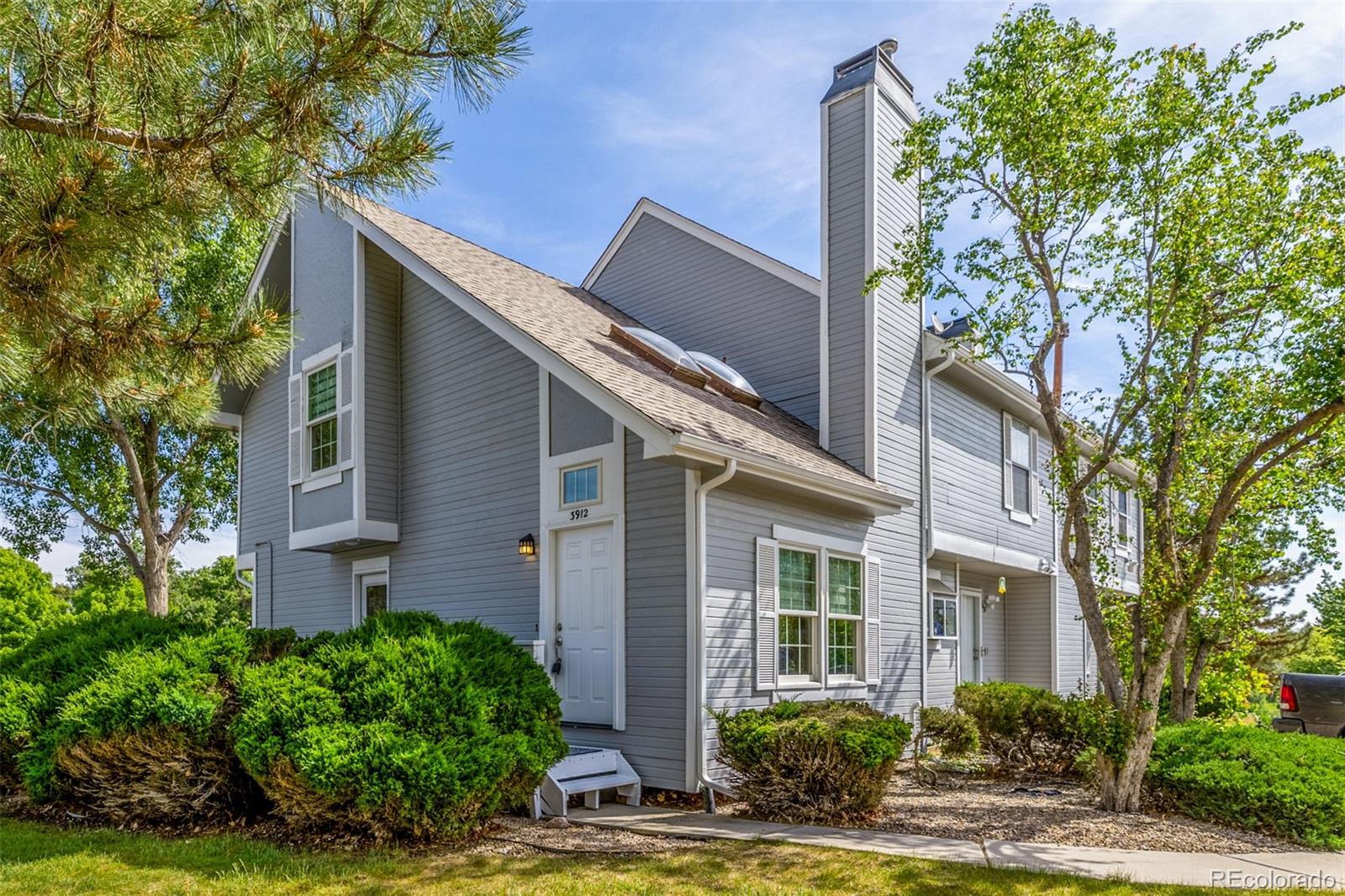 3912 S Richfield Way, aurora MLS: 7522960 Beds: 1 Baths: 2 Price: $325,000