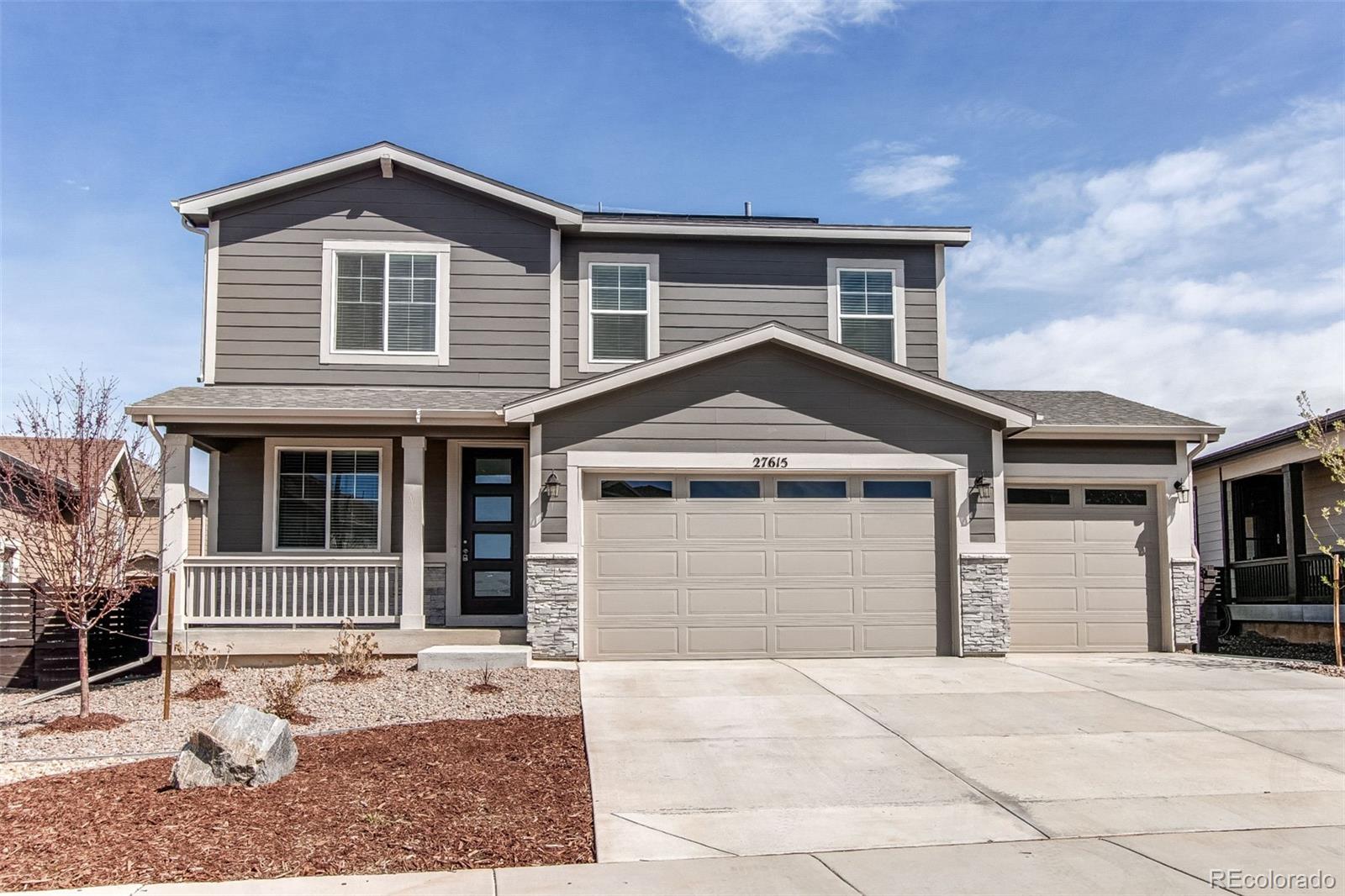 27615 E Archer Avenue, aurora MLS: 2993239 Beds: 4 Baths: 3 Price: $559,900