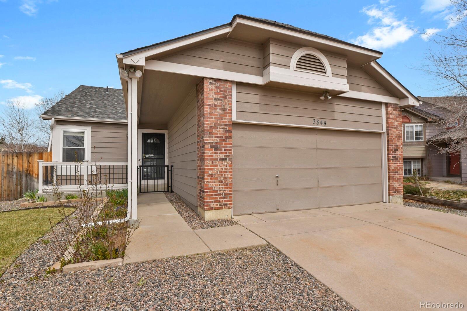 3844 S Gibralter Street, aurora MLS: 8428668 Beds: 3 Baths: 2 Price: $580,000