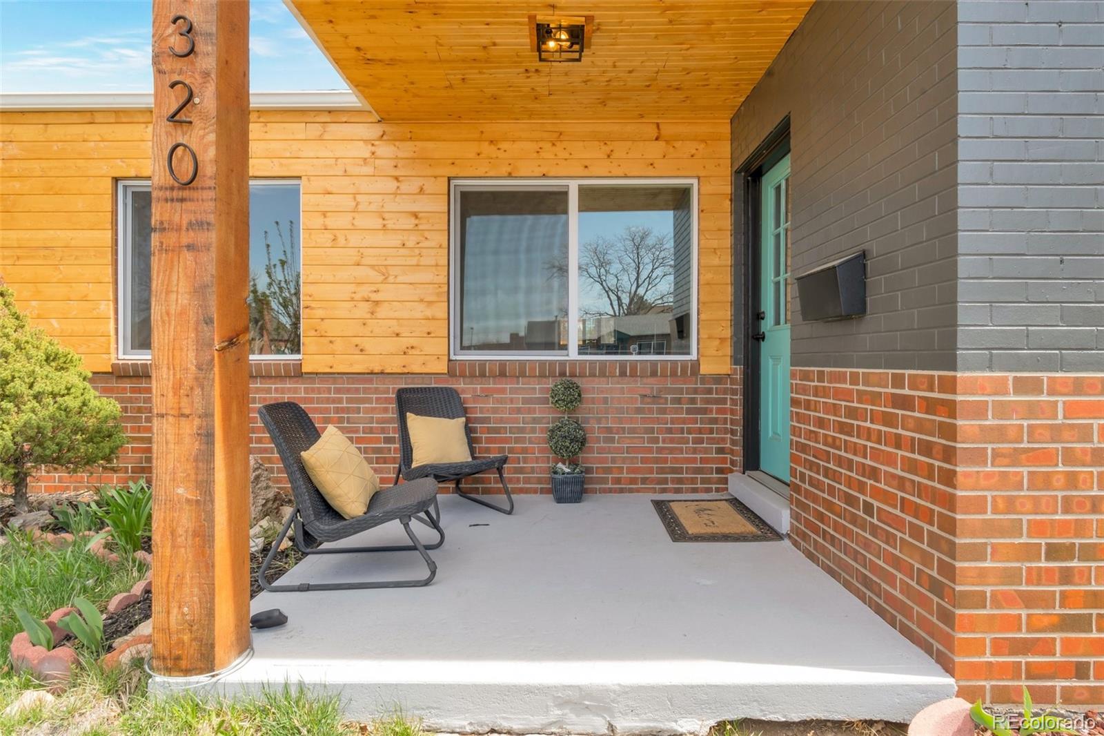 1320  Locust Street, denver MLS: 2276548 Beds: 2 Baths: 2 Price: $630,000