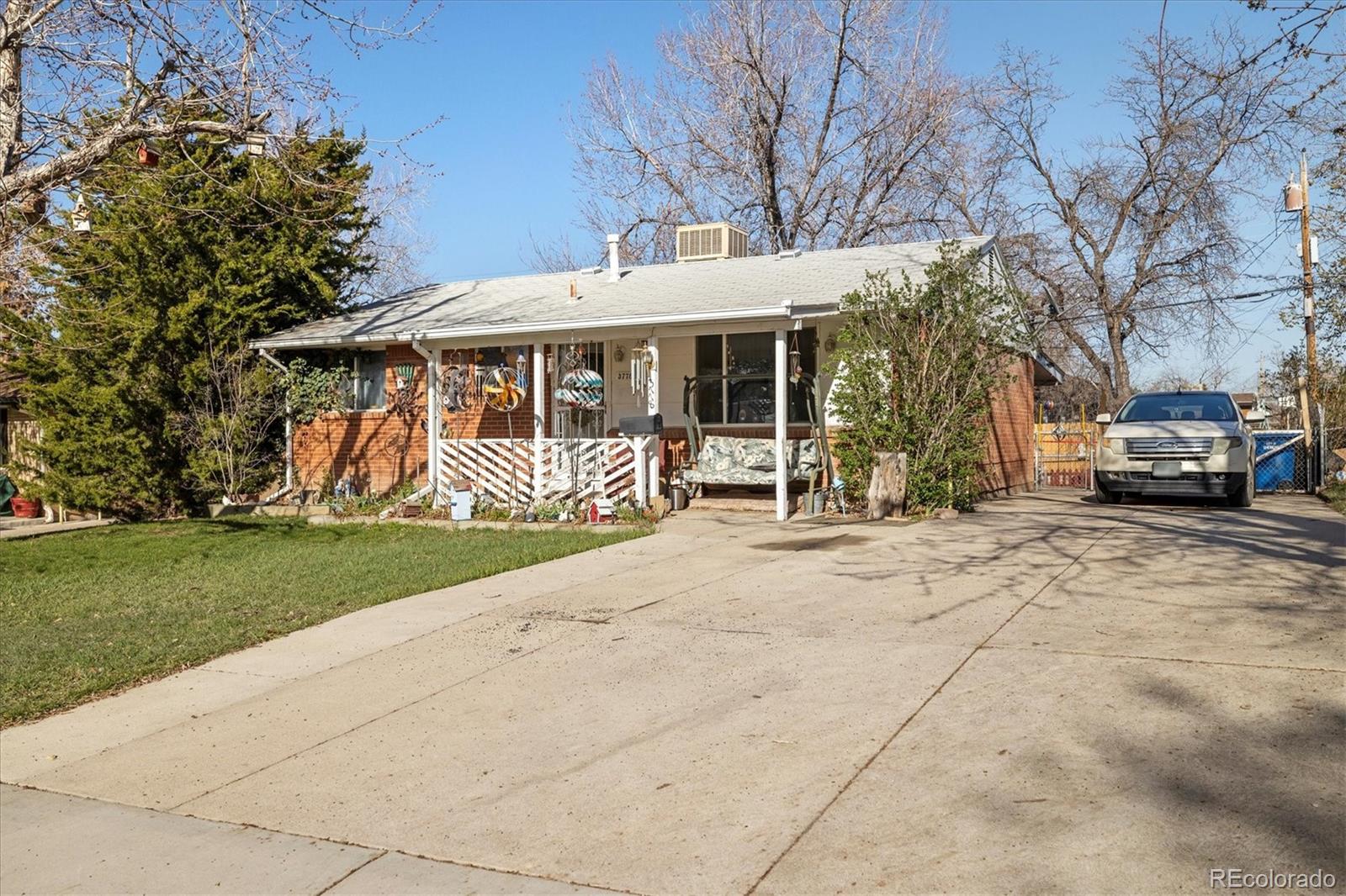 3778 S Hooker Street, englewood MLS: 5207299 Beds: 4 Baths: 2 Price: $425,000