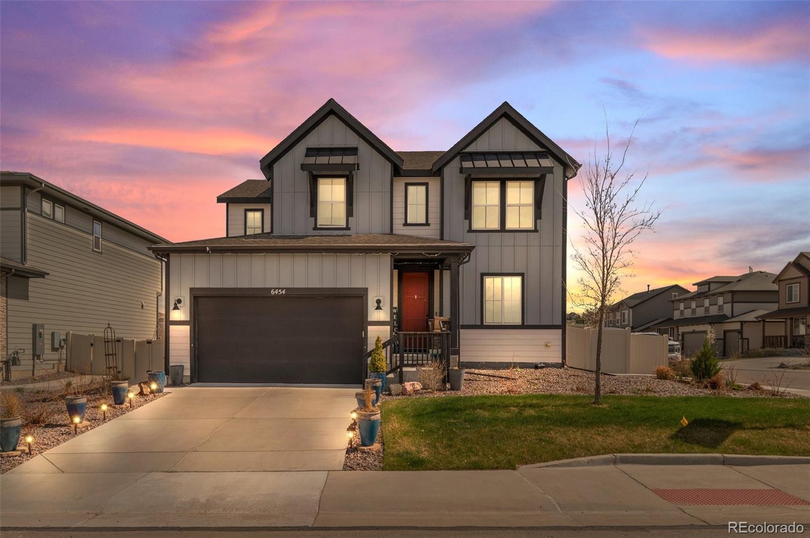 6454  Leathers Lane, parker MLS: 6618101 Beds: 5 Baths: 3 Price: $795,000