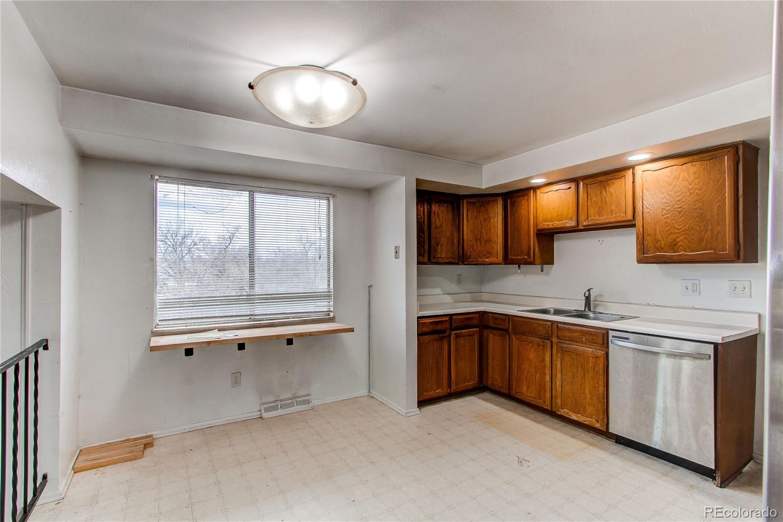 6226 S Ash Circle, centennial  House Search MLS Picture