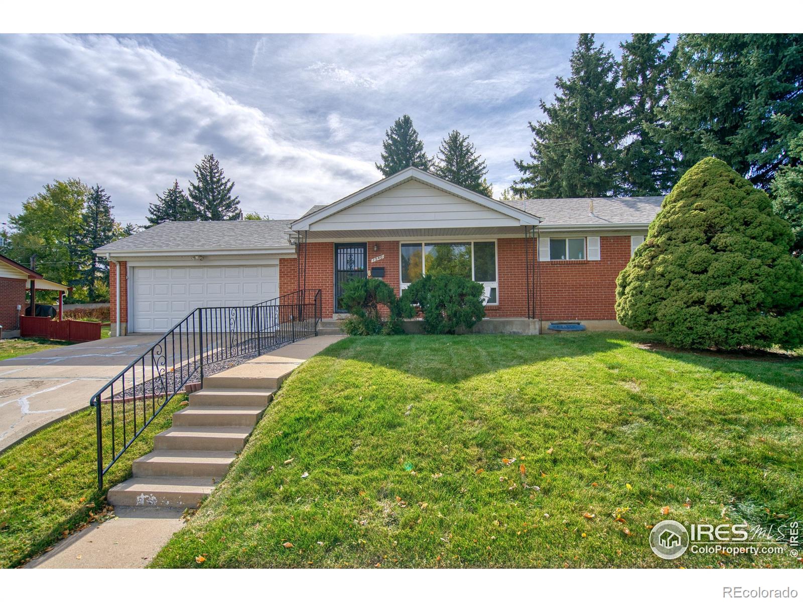1540 W 106th Avenue, northglenn MLS: 4567891031262 Beds: 4 Baths: 2 Price: $525,000