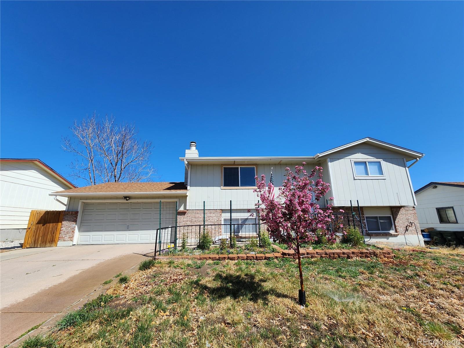 3341 E 99th Way, thornton MLS: 9876173 Beds: 5 Baths: 2 Price: $500,000