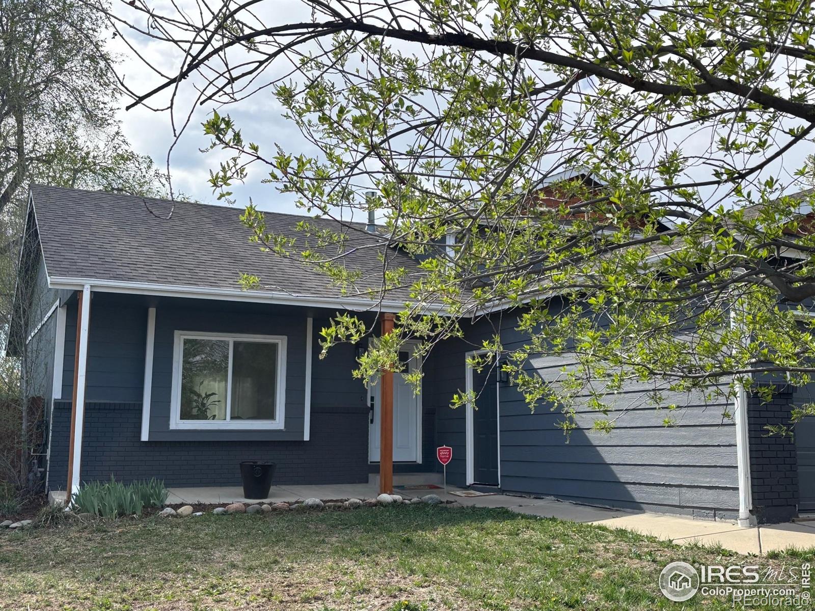 1701  Sumner Street, longmont MLS: 4567891031275 Beds: 4 Baths: 3 Price: $564,000