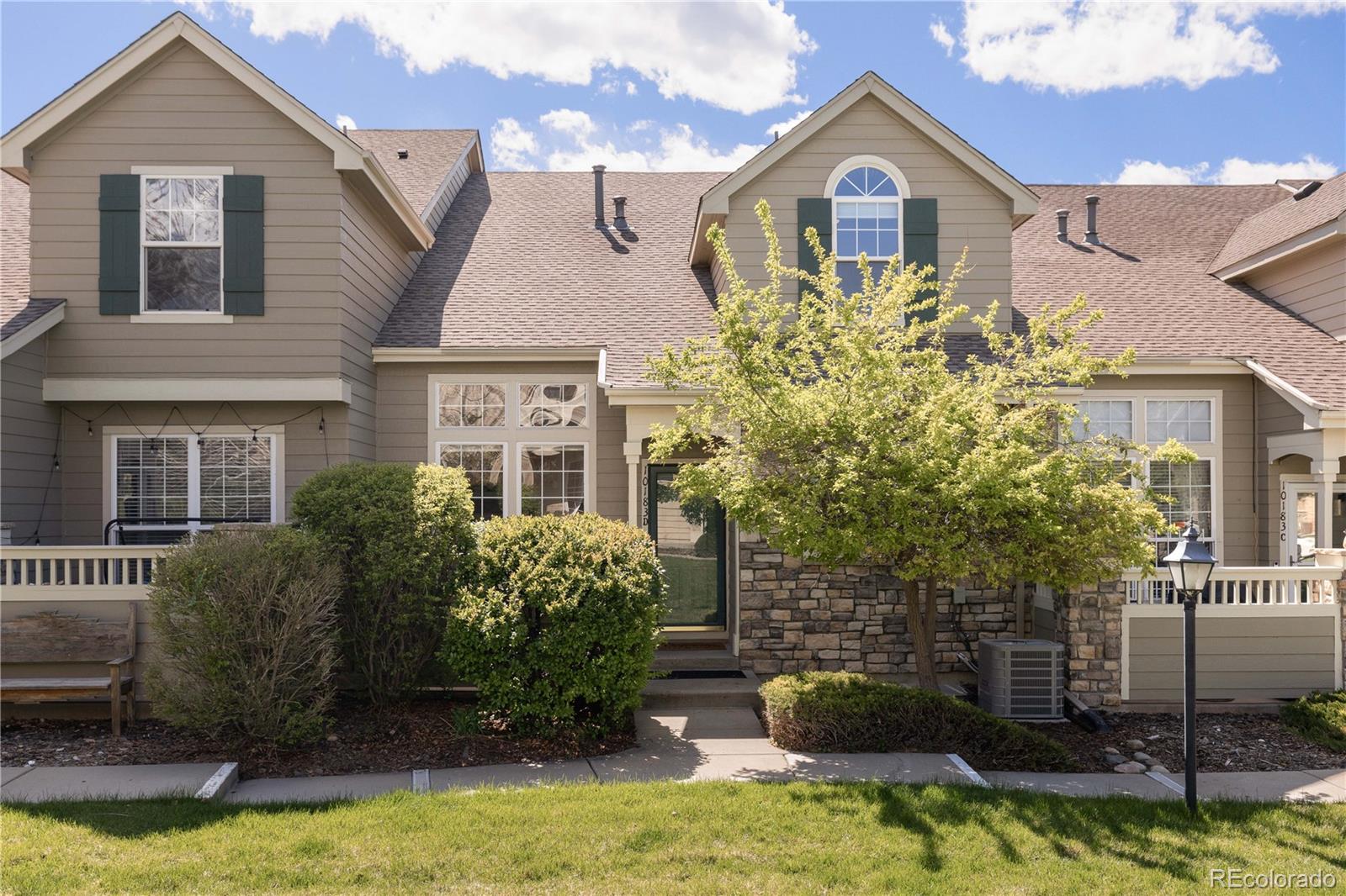10183  Grove Loop D, Westminster  MLS: 4100477 Beds: 2 Baths: 3 Price: $485,000