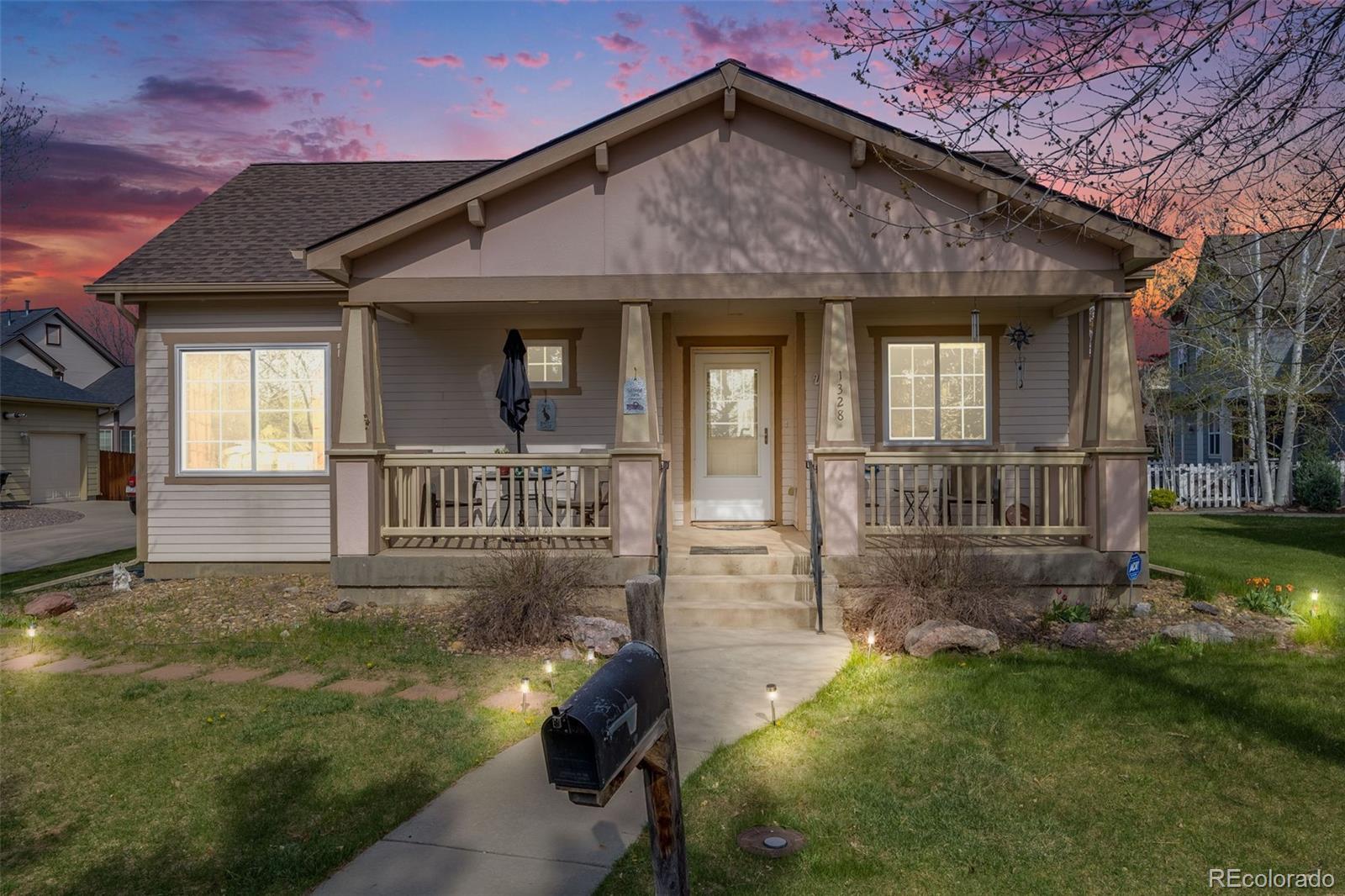 1328  Carriage Drive, longmont MLS: 9520131 Beds: 3 Baths: 2 Price: $450,000