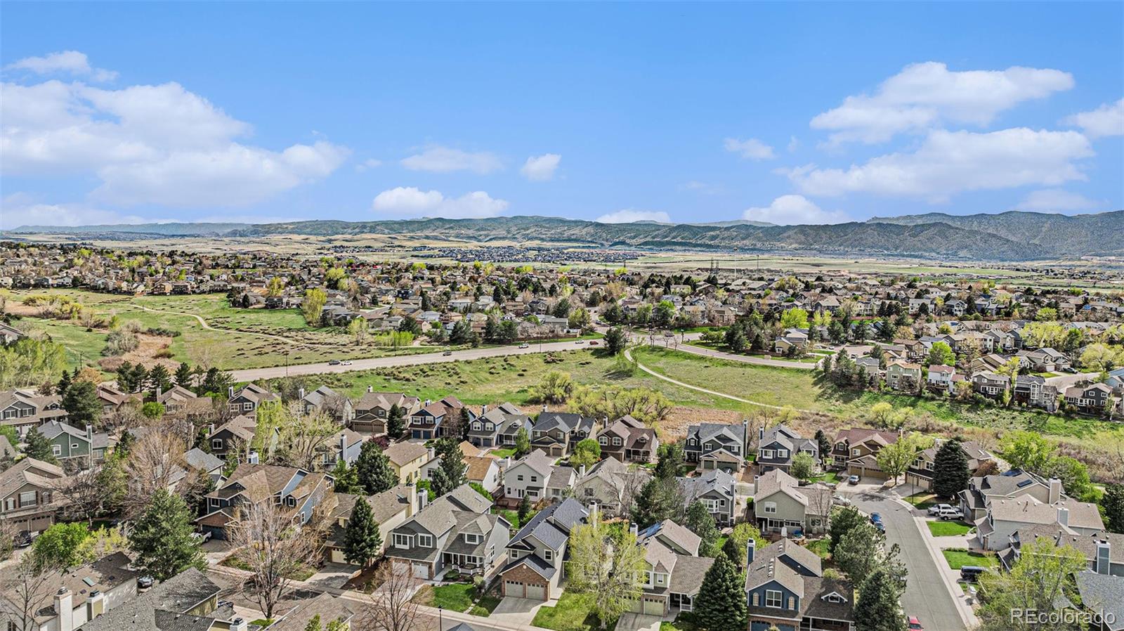9921  Spring Hill Place, highlands ranch MLS: 3380143 Beds: 4 Baths: 4 Price: $744,900