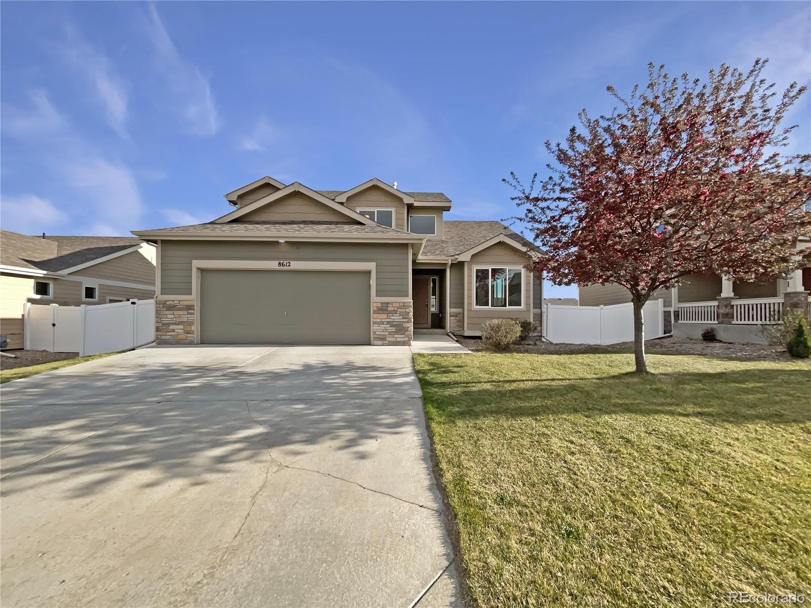 8612  13th Street, greeley MLS: 9158402 Beds: 3 Baths: 3 Price: $470,000