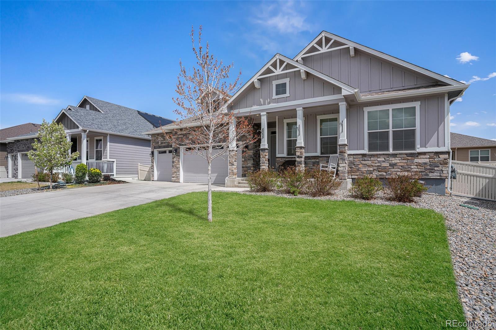 8852  Farmdale Street, firestone MLS: 3773481 Beds: 4 Baths: 3 Price: $629,900