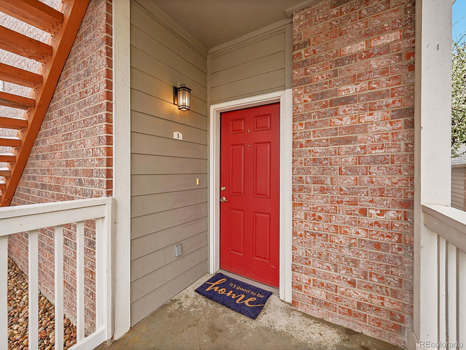 16366 E Fremont Avenue 3, Aurora  MLS: 9965222 Beds: 2 Baths: 2 Price: $315,000
