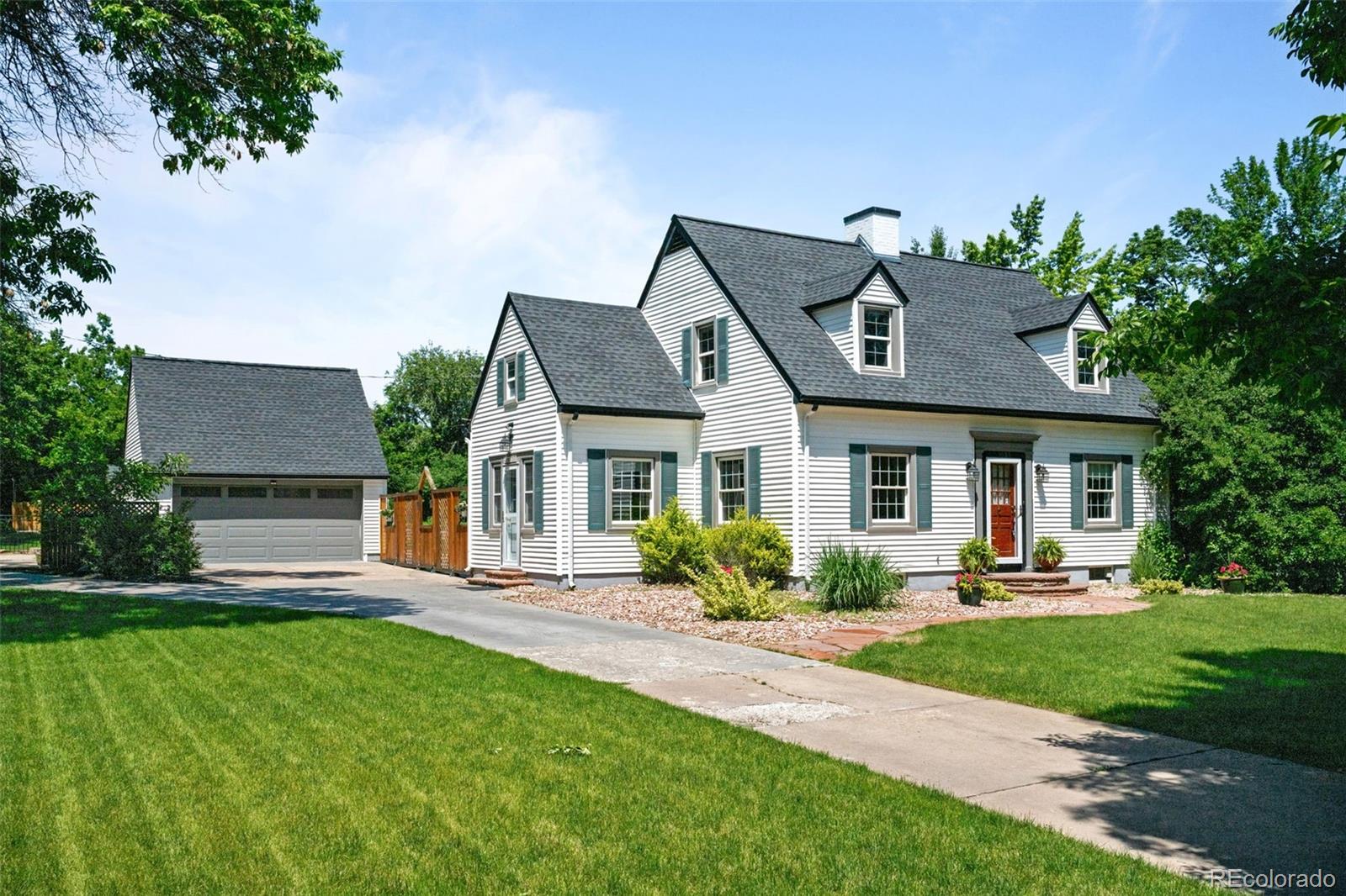 1033  Estes Street, lakewood  House Search MLS Picture