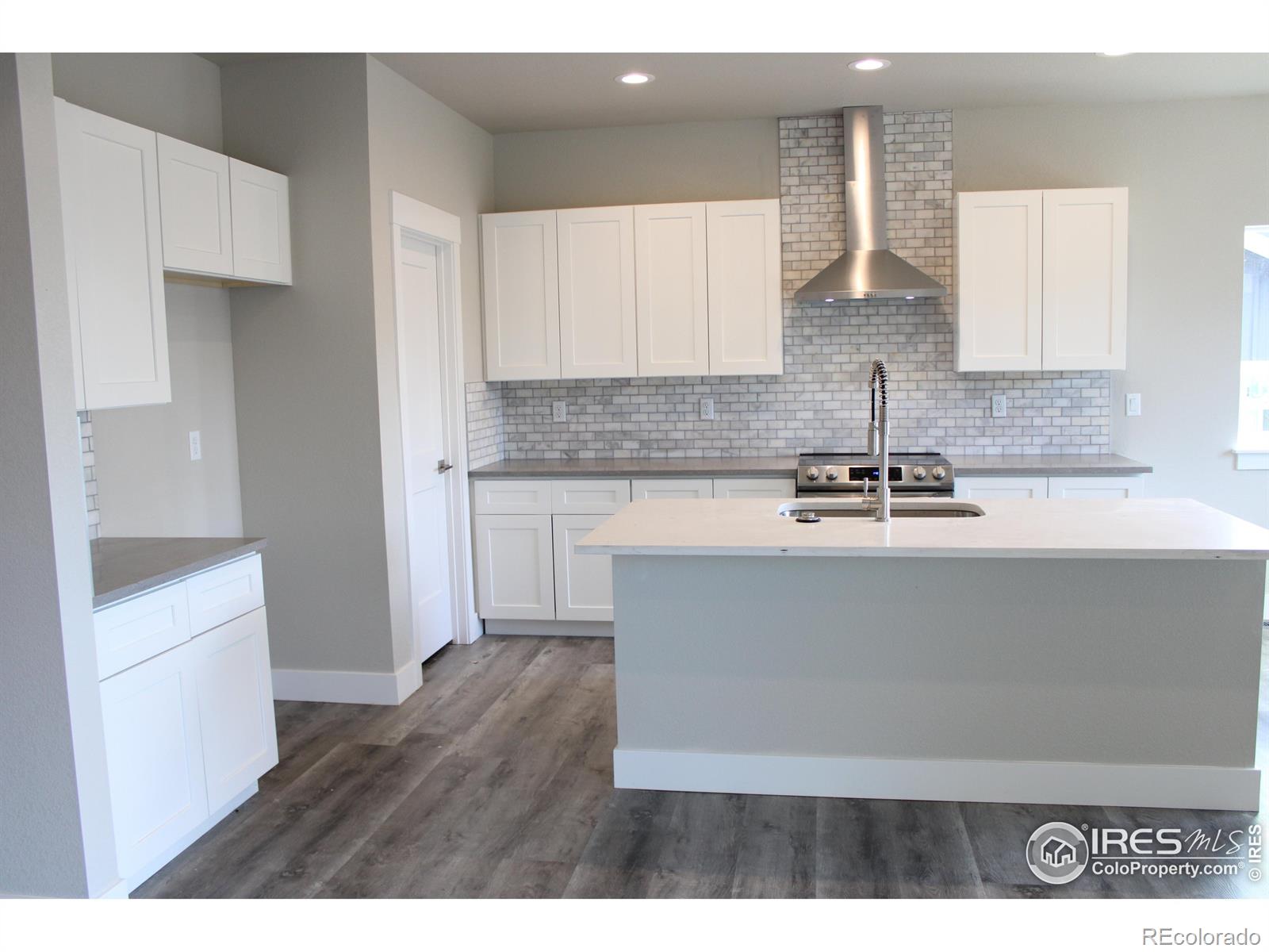 1755  Avery Plaza Street, severance  House Search MLS Picture