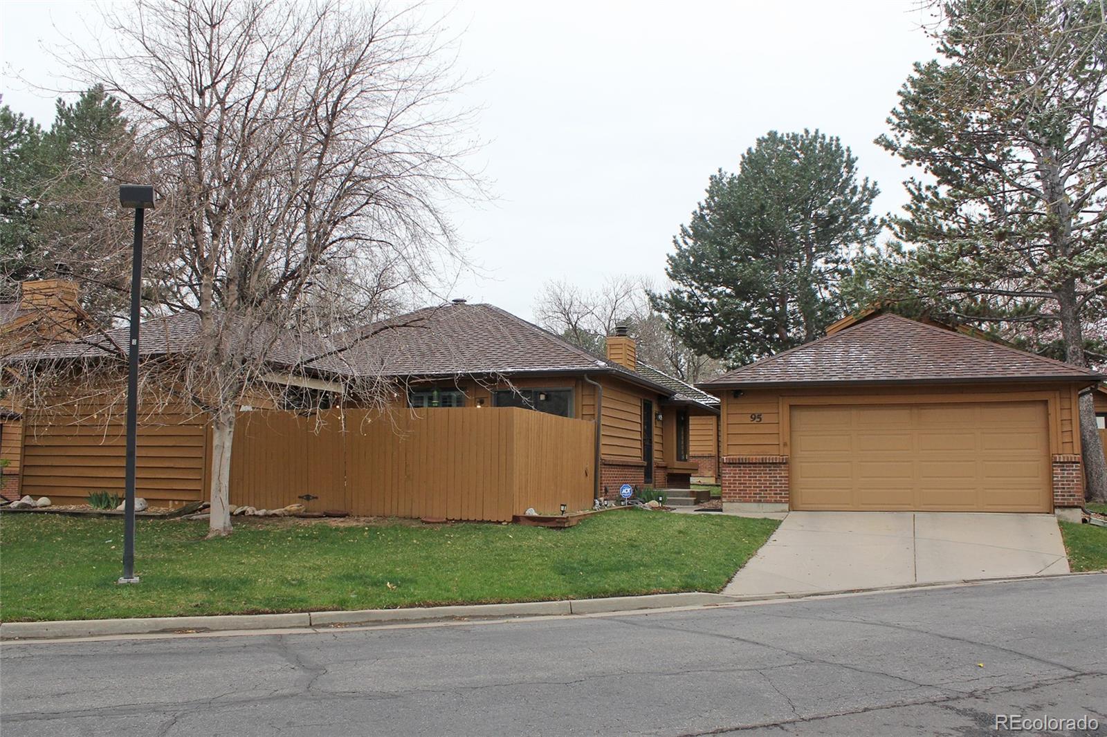 95 S Eagle Circle , Aurora  MLS: 3432124 Beds: 3 Baths: 3 Price: $459,000