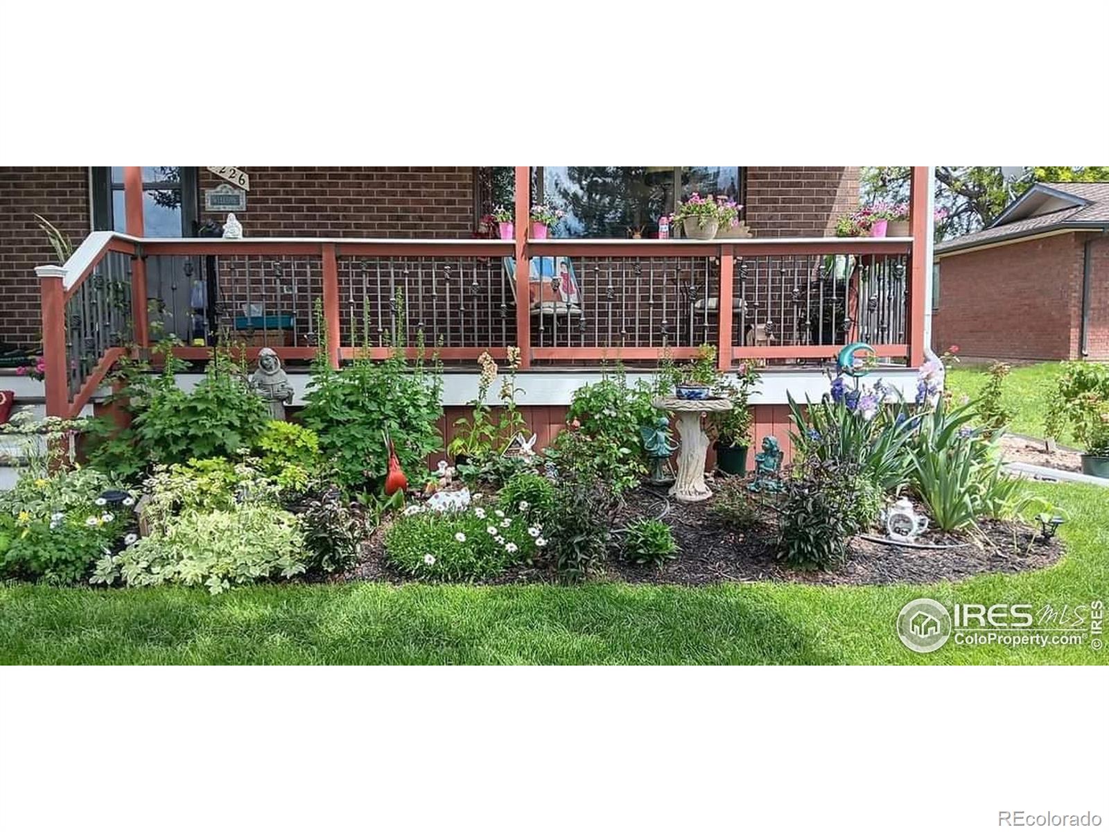 2226  Judson Street, longmont MLS: 4567891031882 Beds: 5 Baths: 4 Price: $635,000