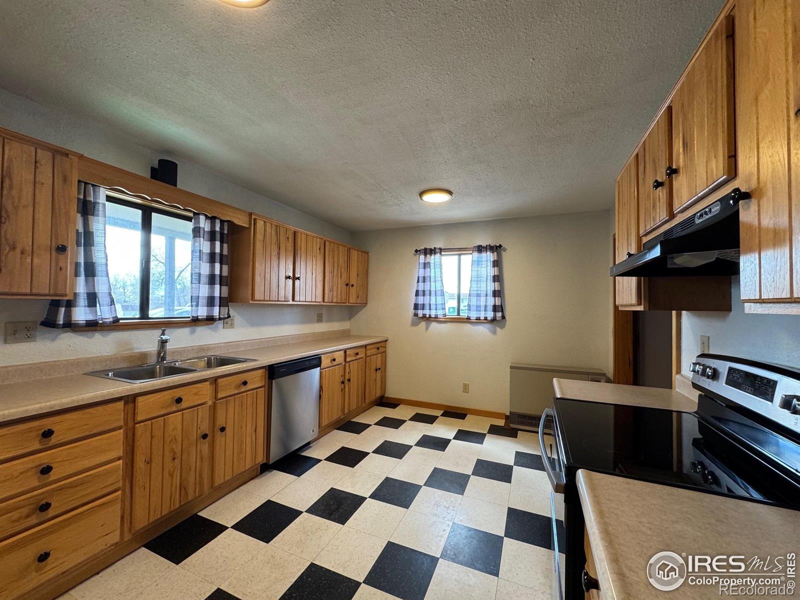 541  McKinley Street, walden  House Search MLS Picture
