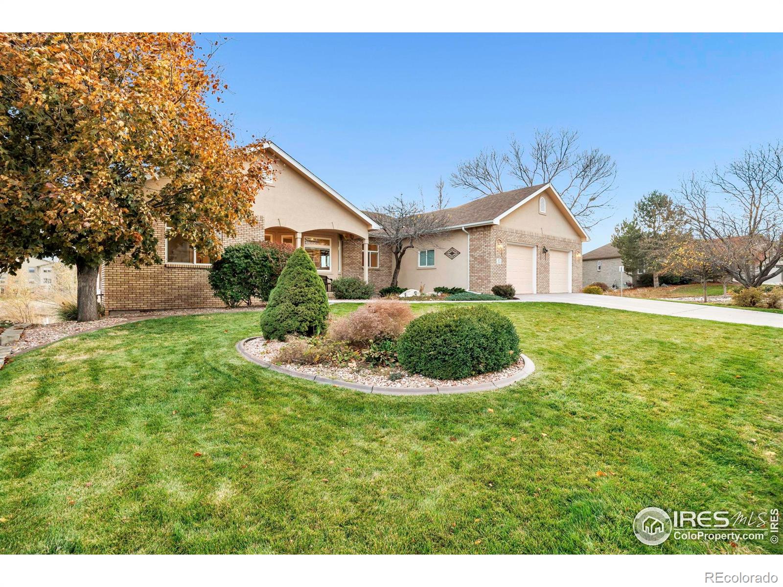 803  Roma Valley Drive, fort collins MLS: 4567891032145 Beds: 4 Baths: 3 Price: $980,000