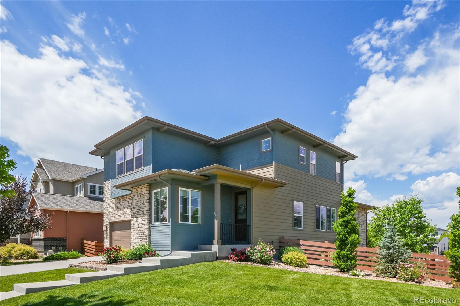 198  Starlight Circle, erie MLS: 5682228 Beds: 5 Baths: 4 Price: $775,000