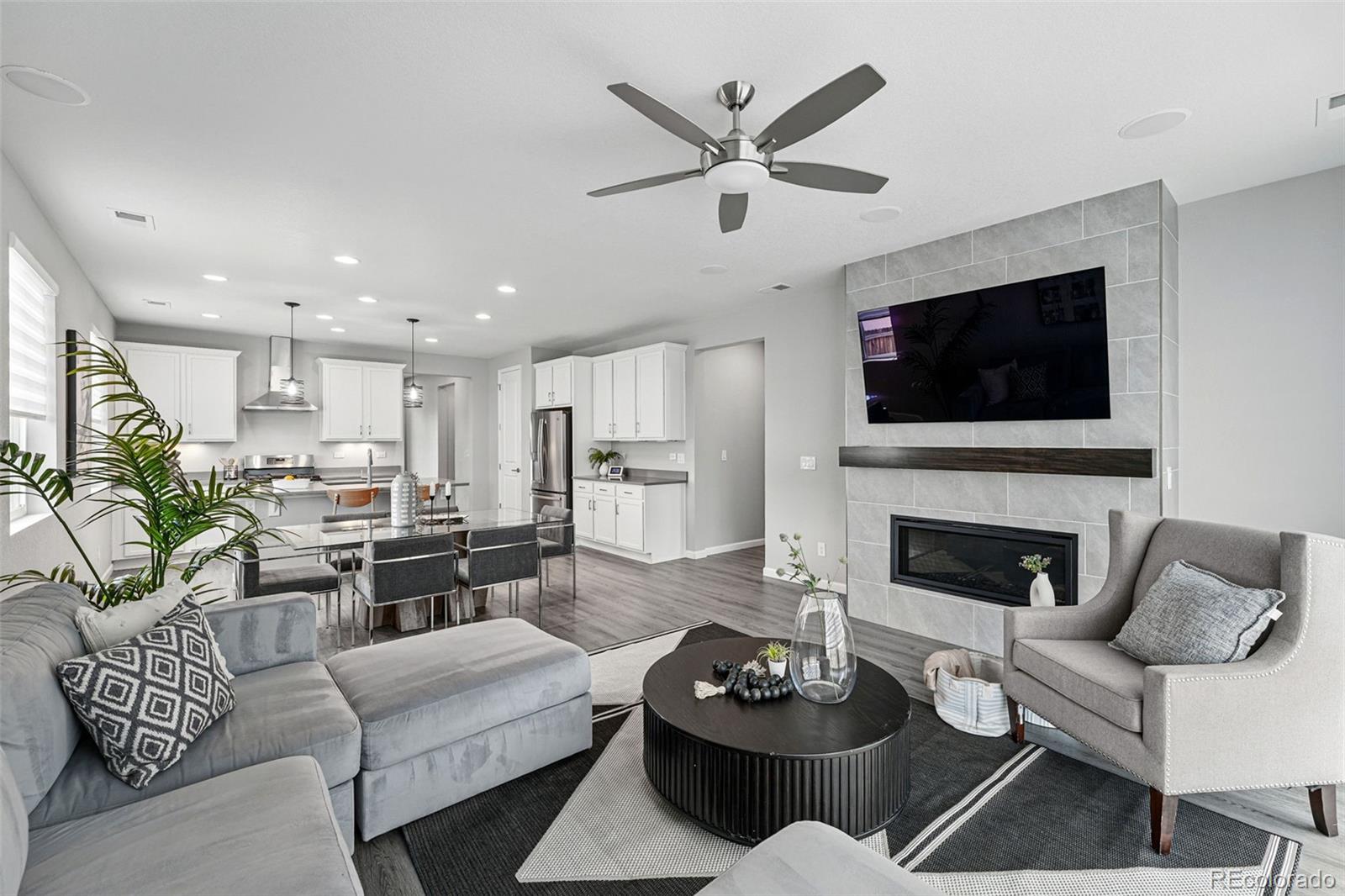 1592  Maggie Mae Lane, castle rock  House Search MLS Picture