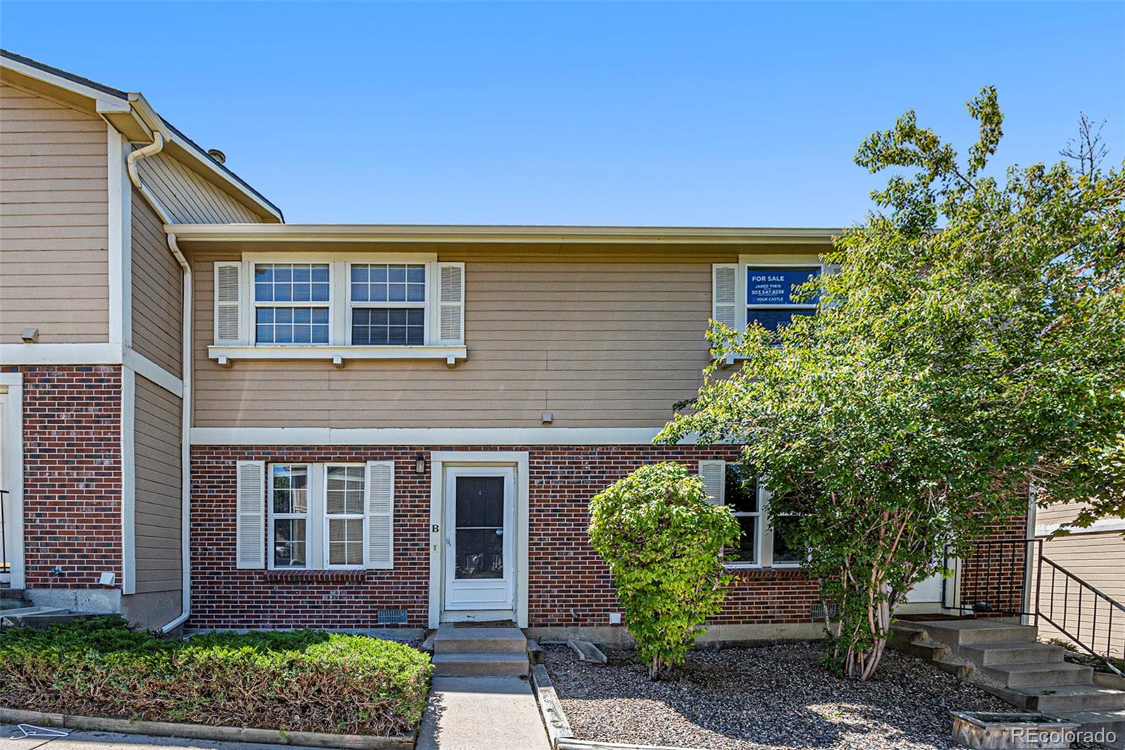 1545 S Ouray Circle, aurora MLS: 8815786 Beds: 2 Baths: 2 Price: $262,000