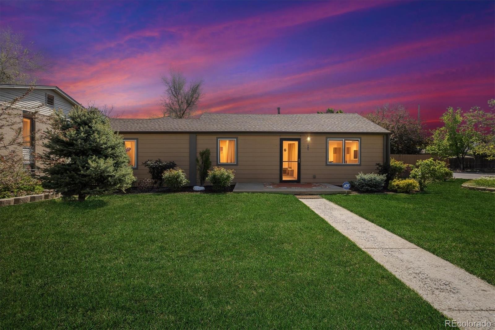 998 S Leyden Street, denver MLS: 6295624 Beds: 3 Baths: 2 Price: $579,000