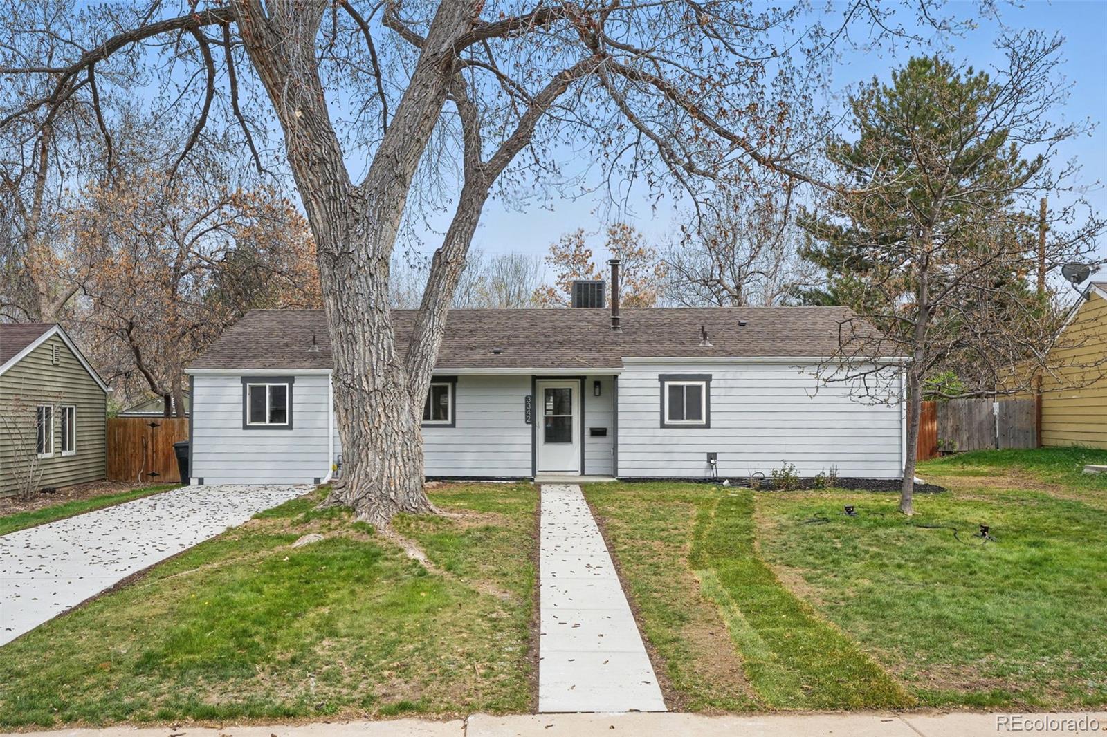 3342 S Flamingo Way, denver MLS: 2149661 Beds: 3 Baths: 2 Price: $599,000