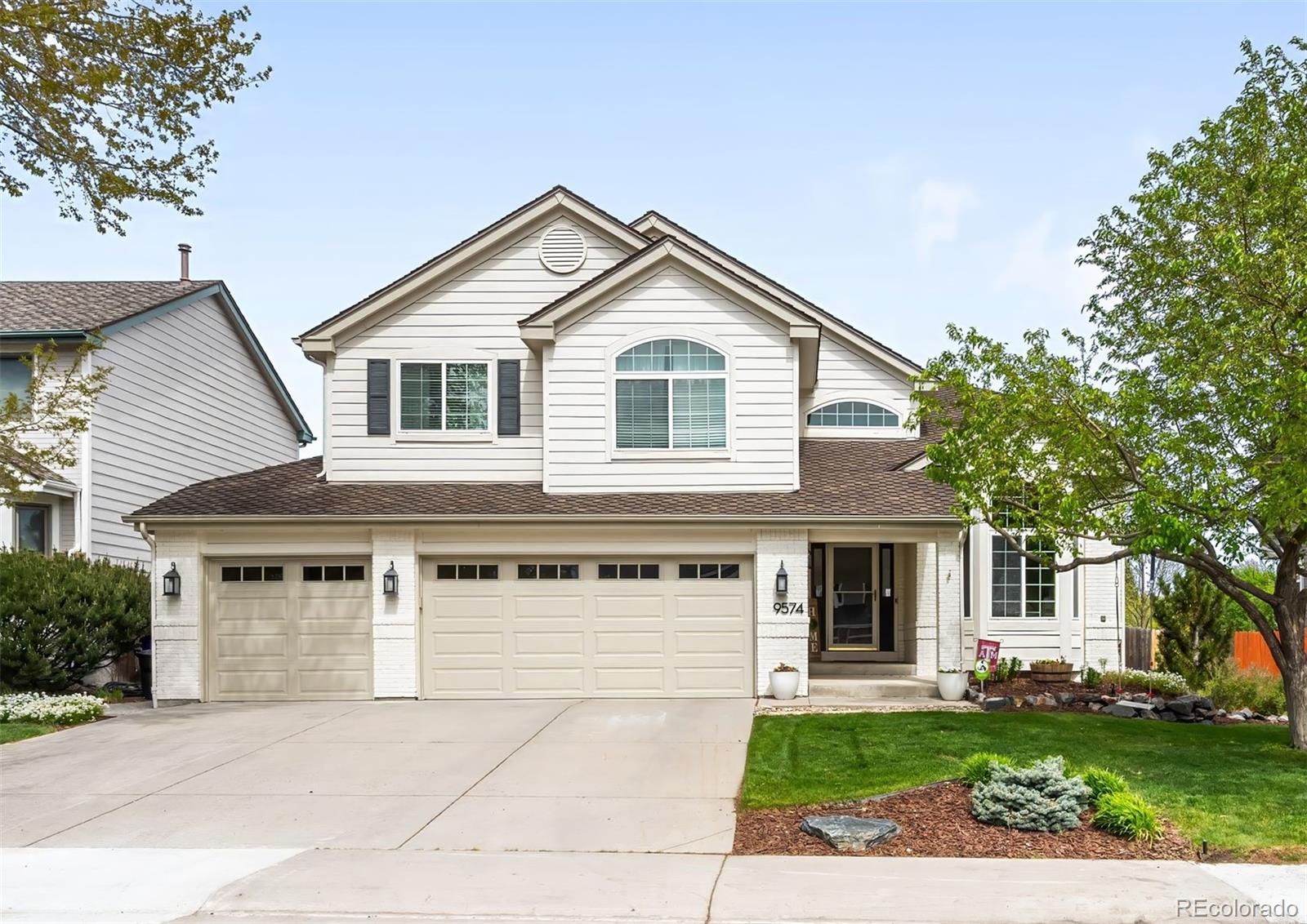 lone tree  House Search Picture