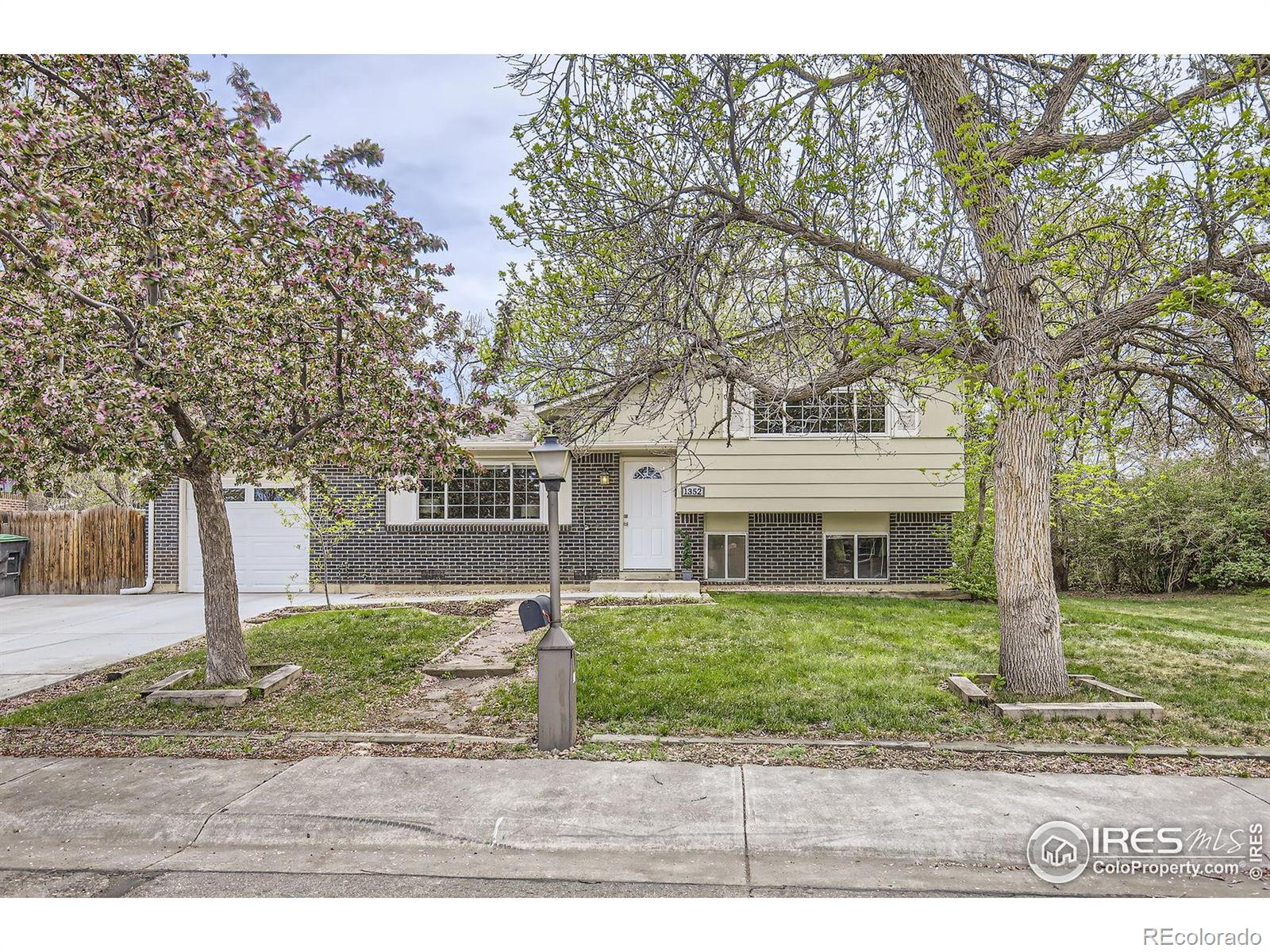 1352 S Terry Street, longmont  House Search MLS Picture